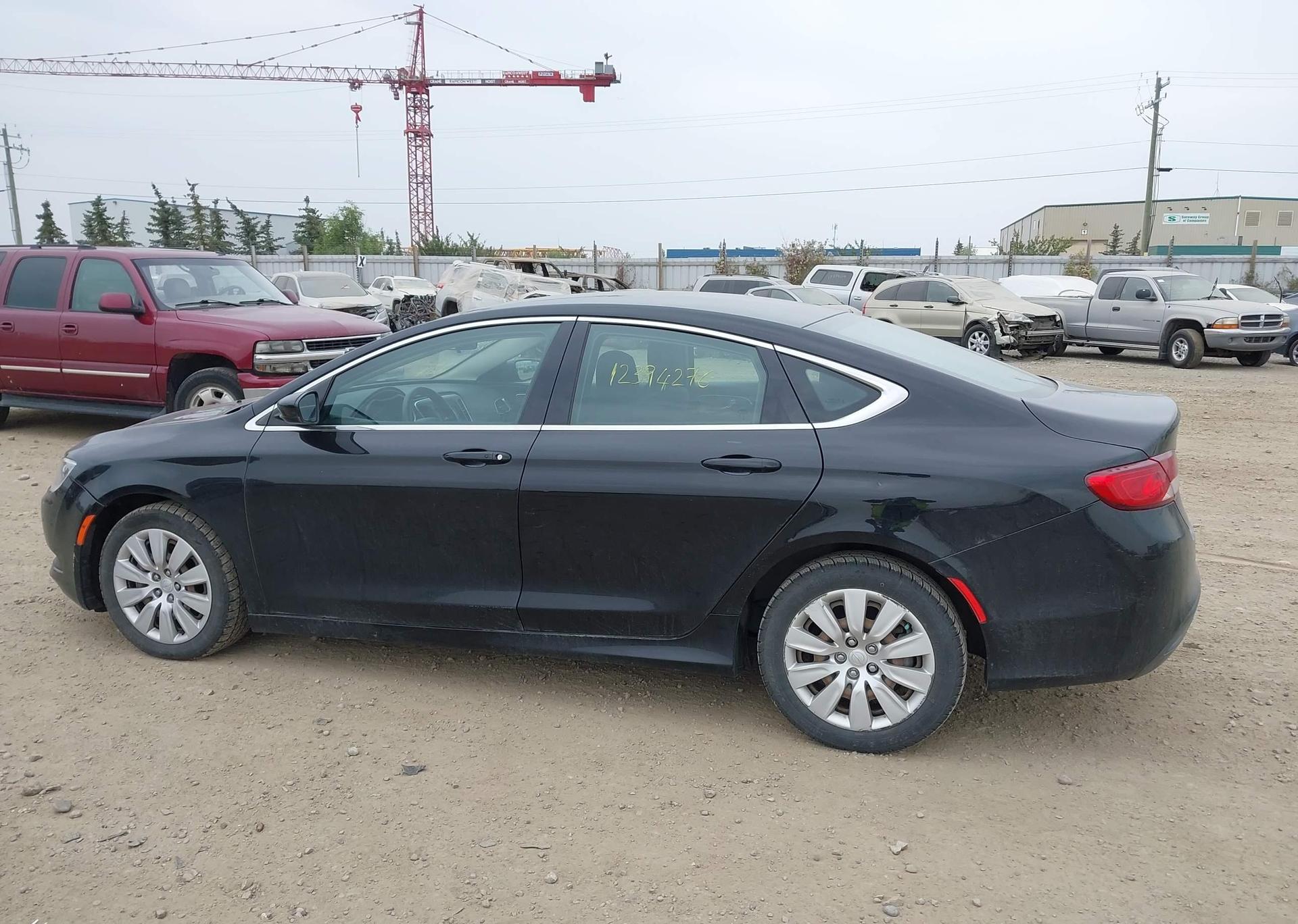 2015 CHRYSLER 200 LX