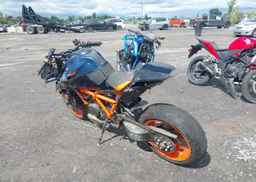 2023 KTM 1290 SUPER DUKE R