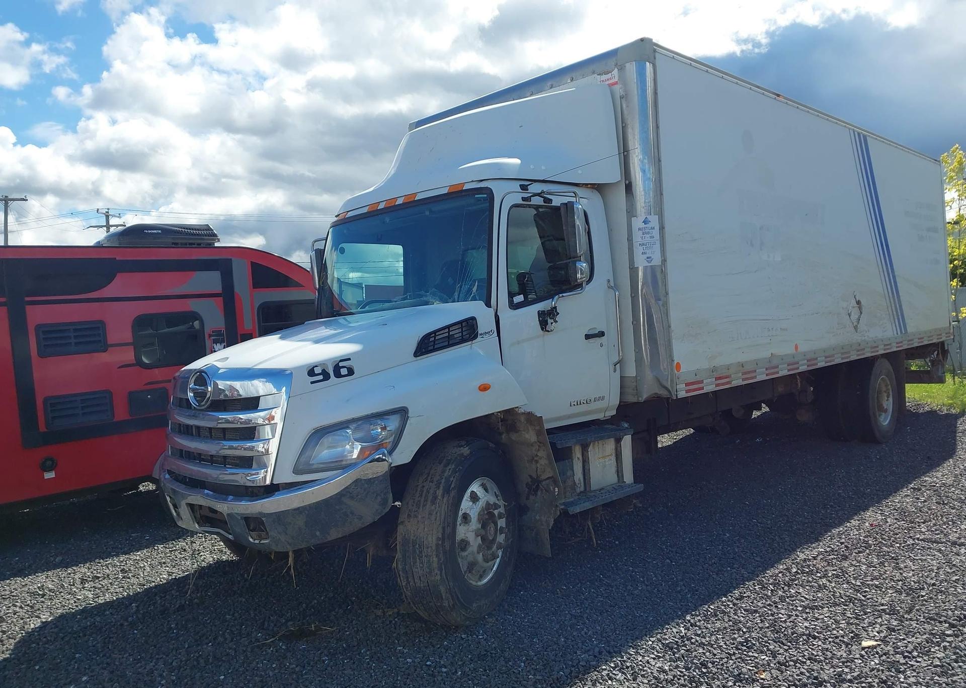 2019 HINO 358