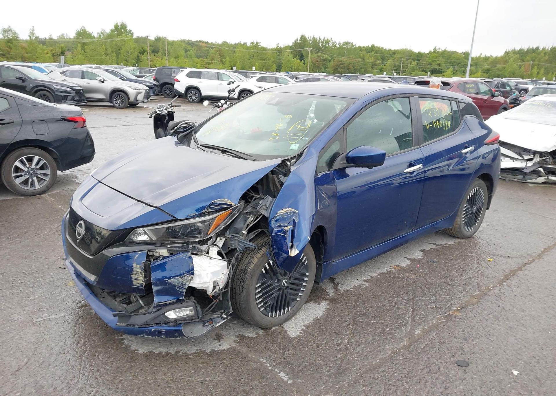2023 NISSAN LEAF SV