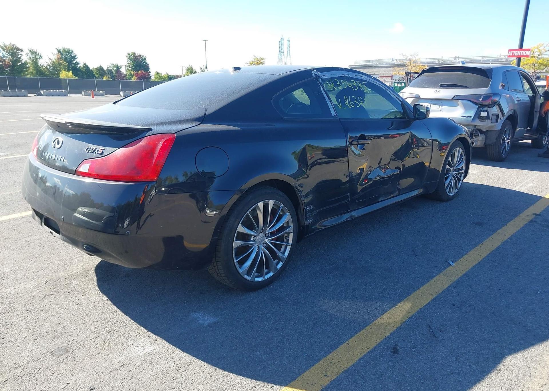 2011 INFINITI G37X