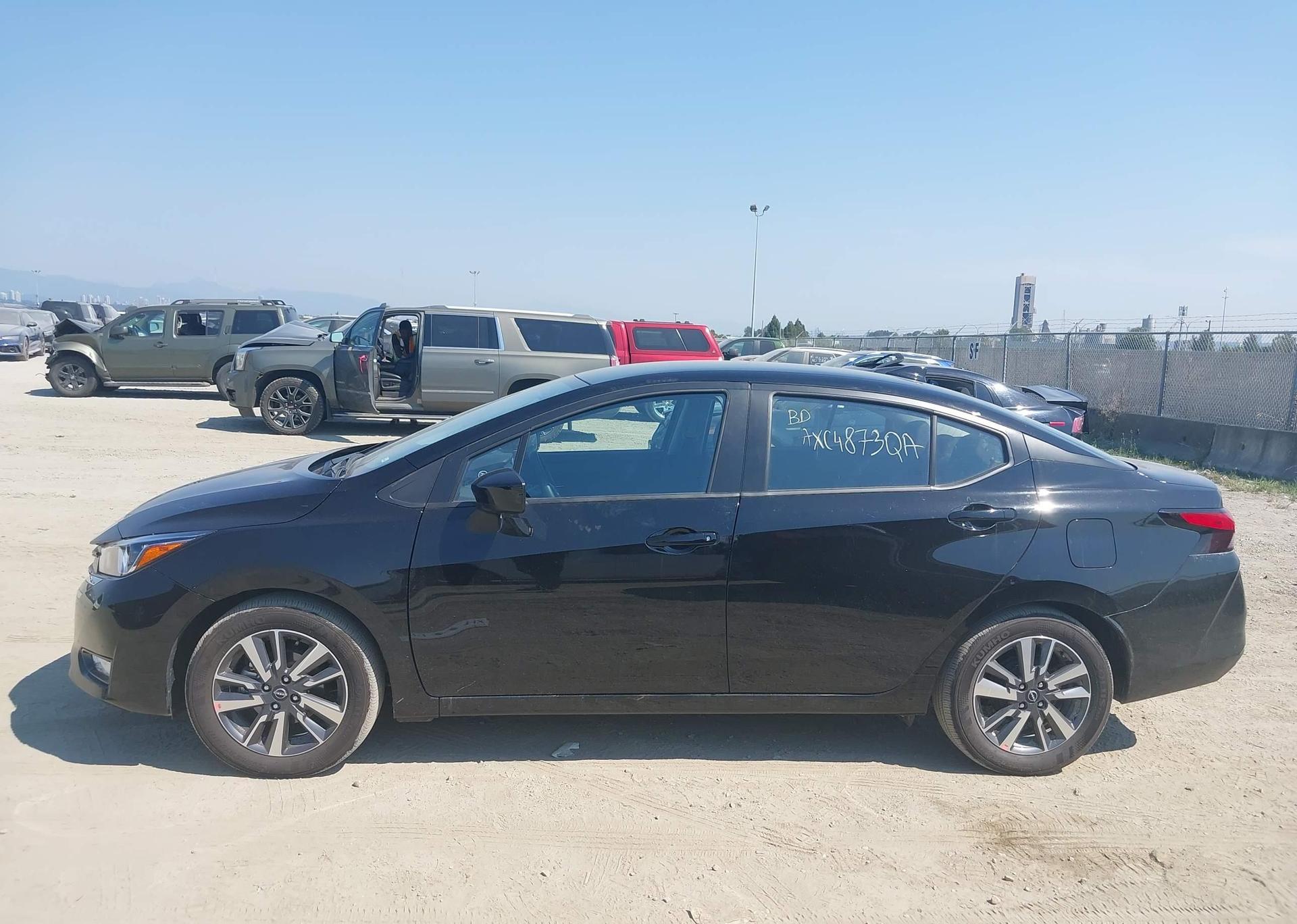 2025 NISSAN VERSA SV