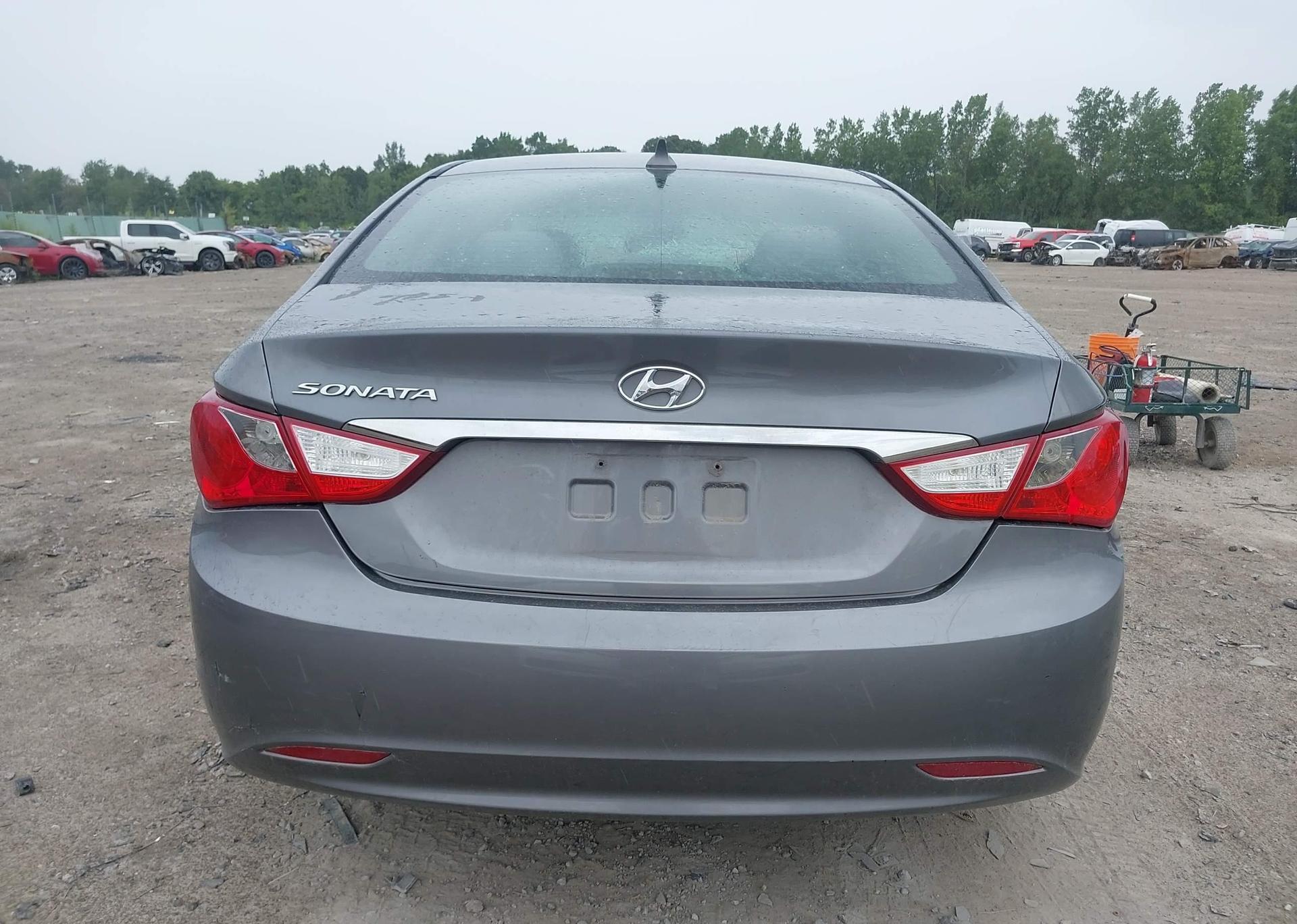 2012 HYUNDAI SONATA GLS