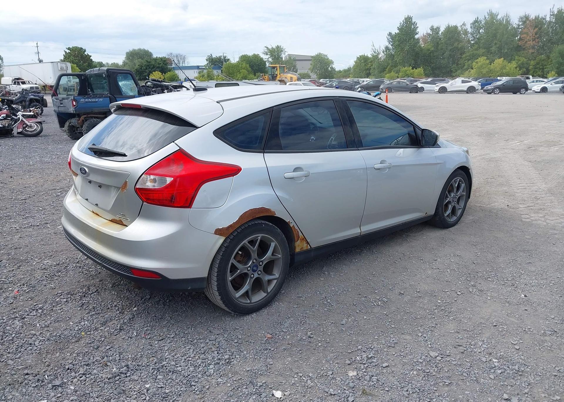 2013 FORD FOCUS SE