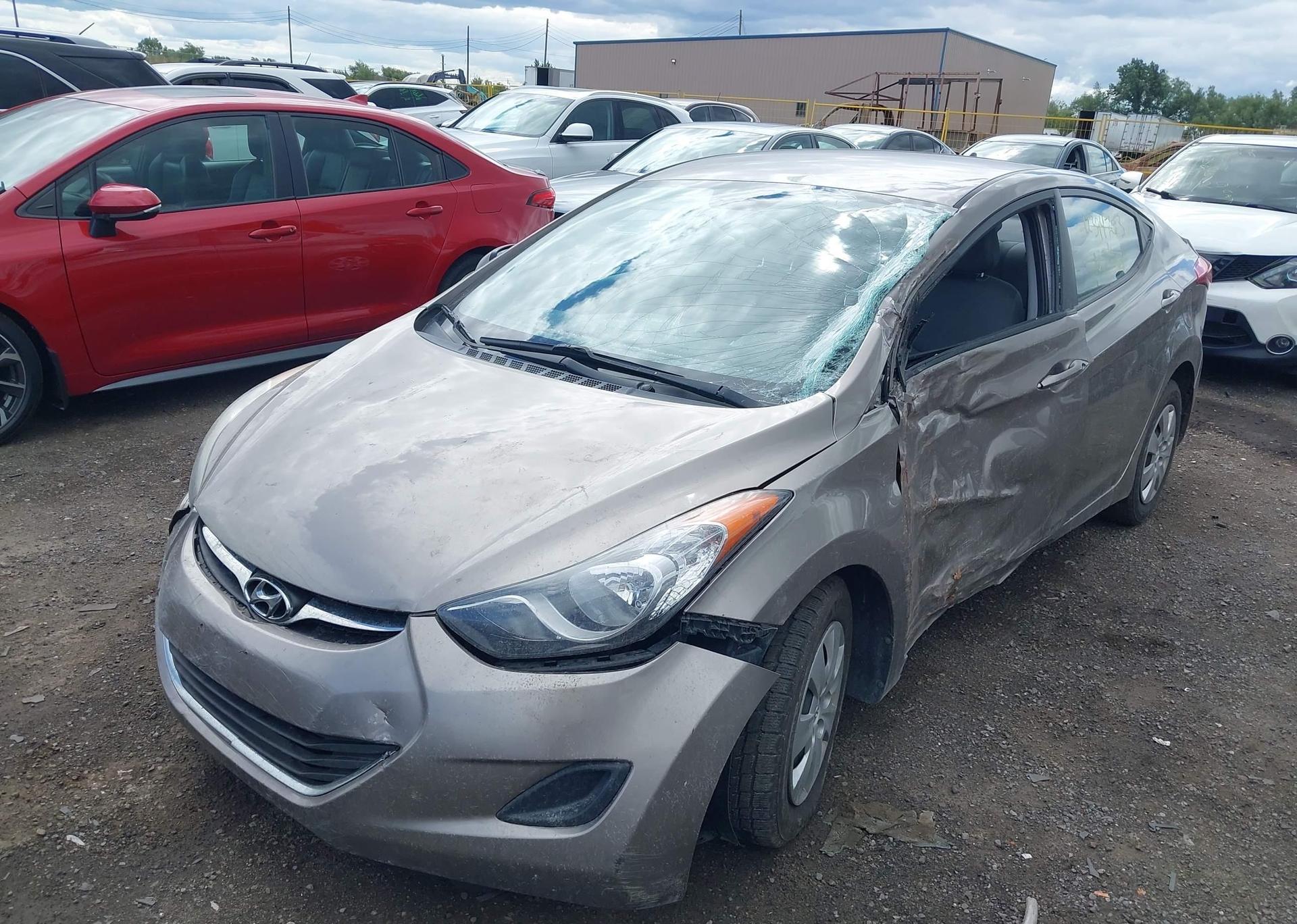 2013 HYUNDAI ELANTRA GL