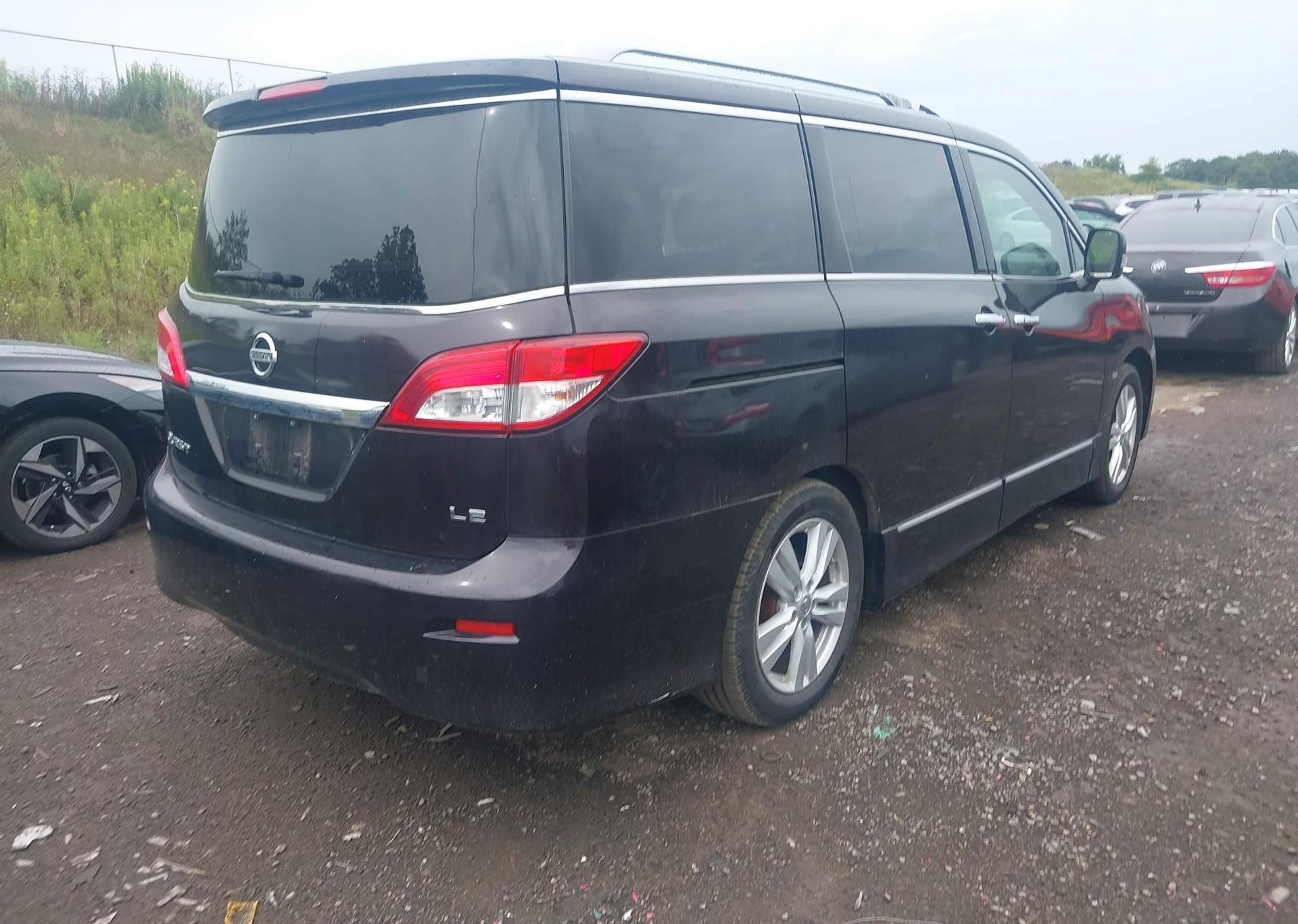 2011 NISSAN QUEST LE