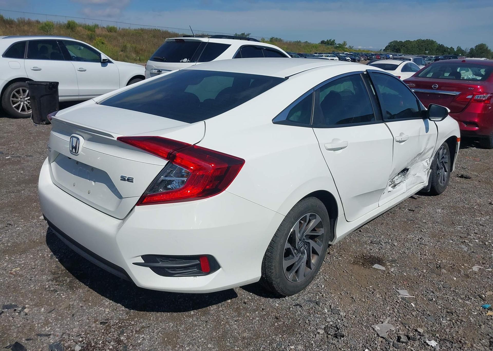 2018 HONDA CIVIC SE