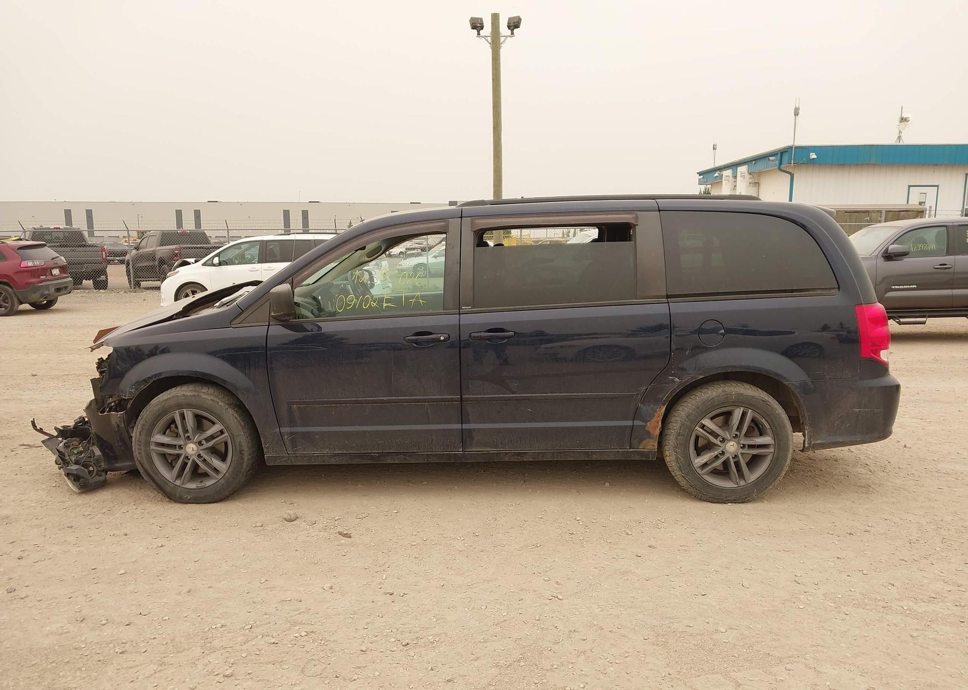 2013 DODGE GRAND CARAVAN SE