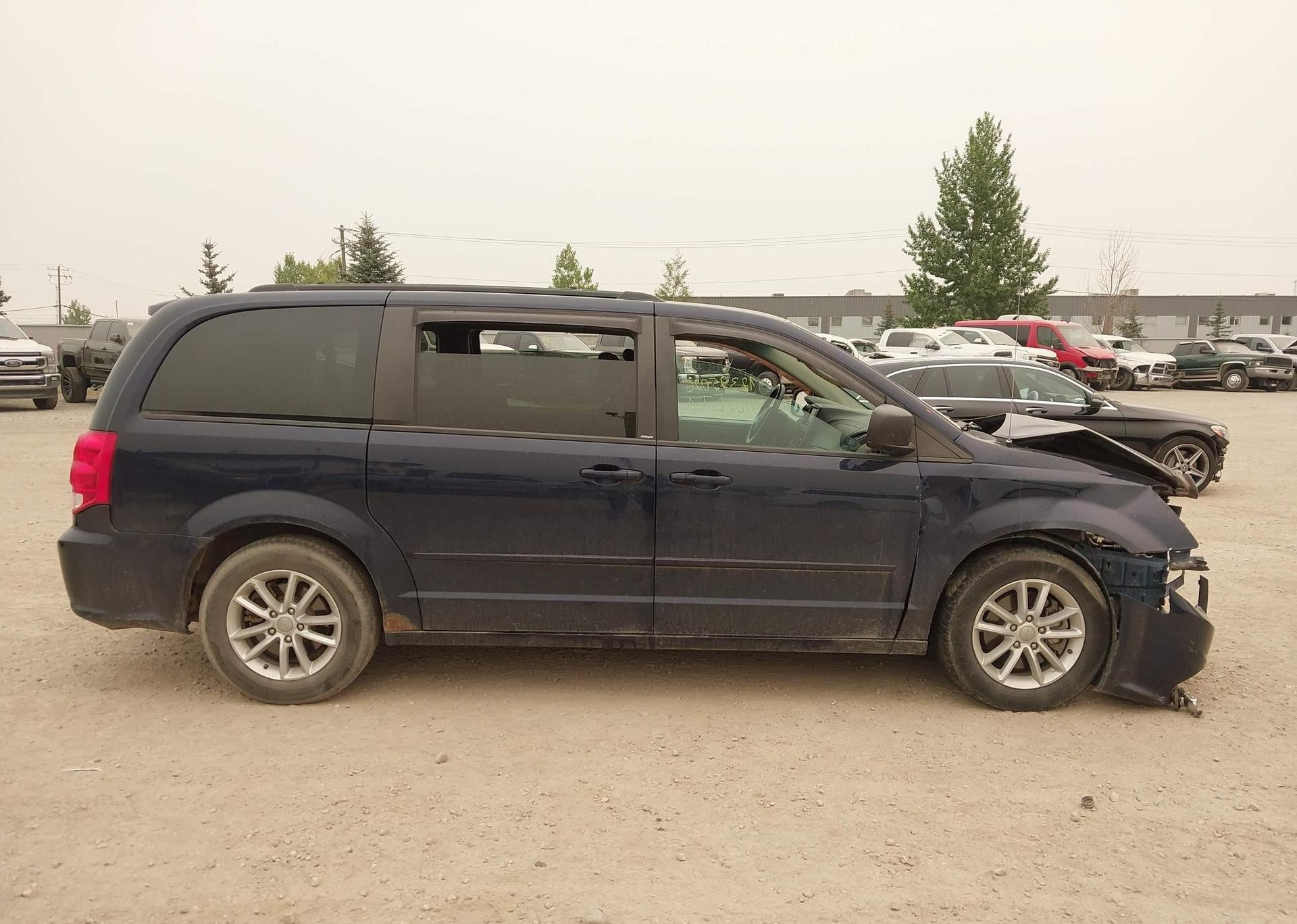 2013 DODGE GRAND CARAVAN SE