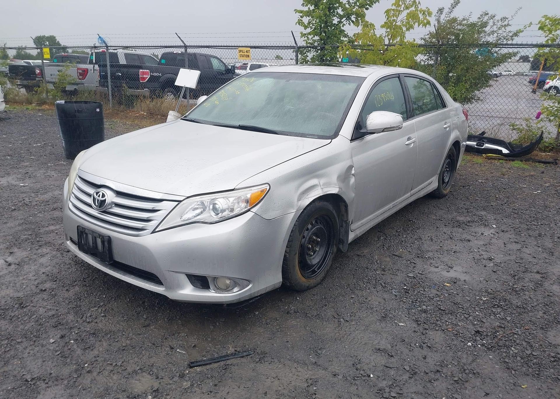 2011 TOYOTA AVALON XLS