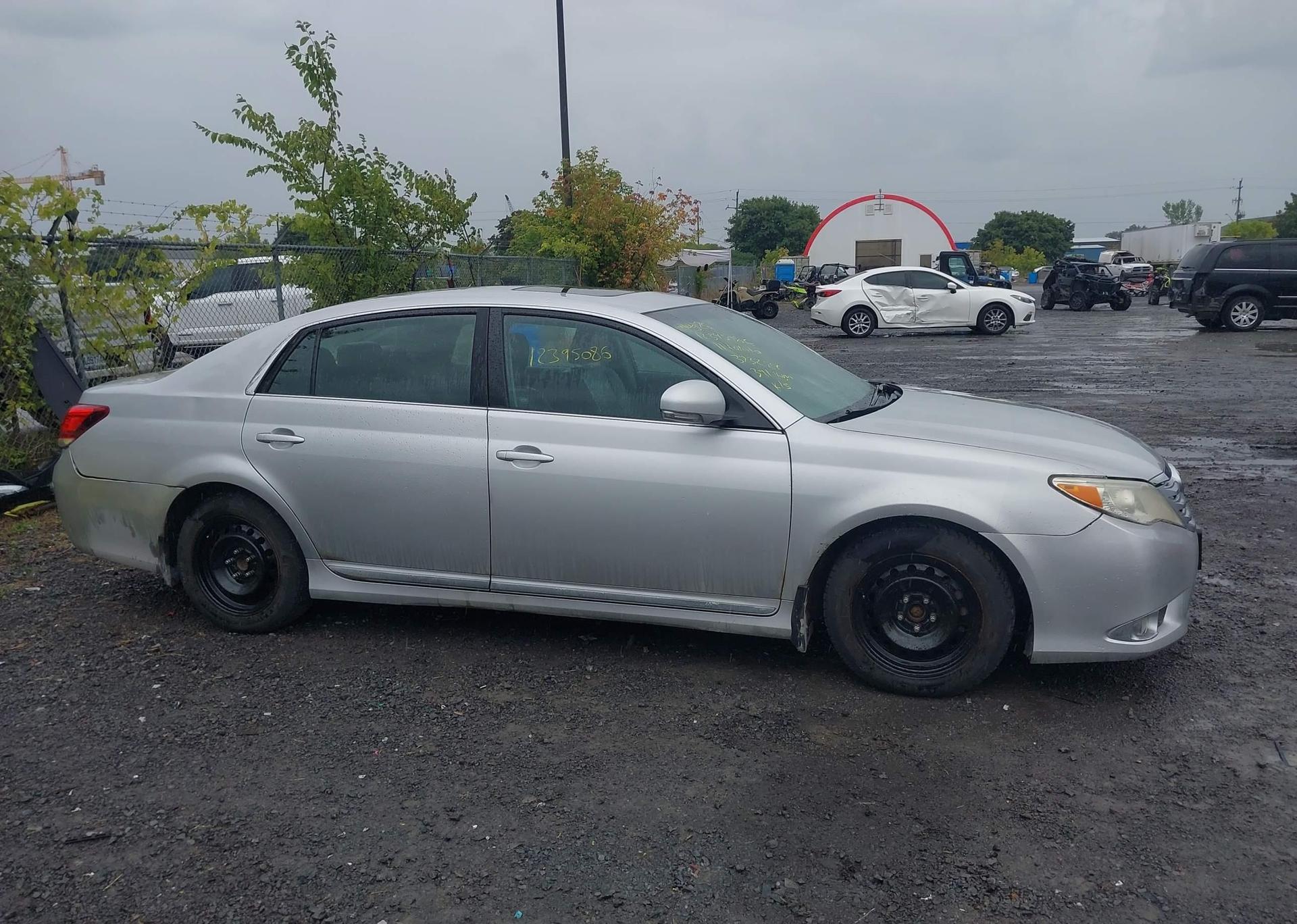 2011 TOYOTA AVALON XLS