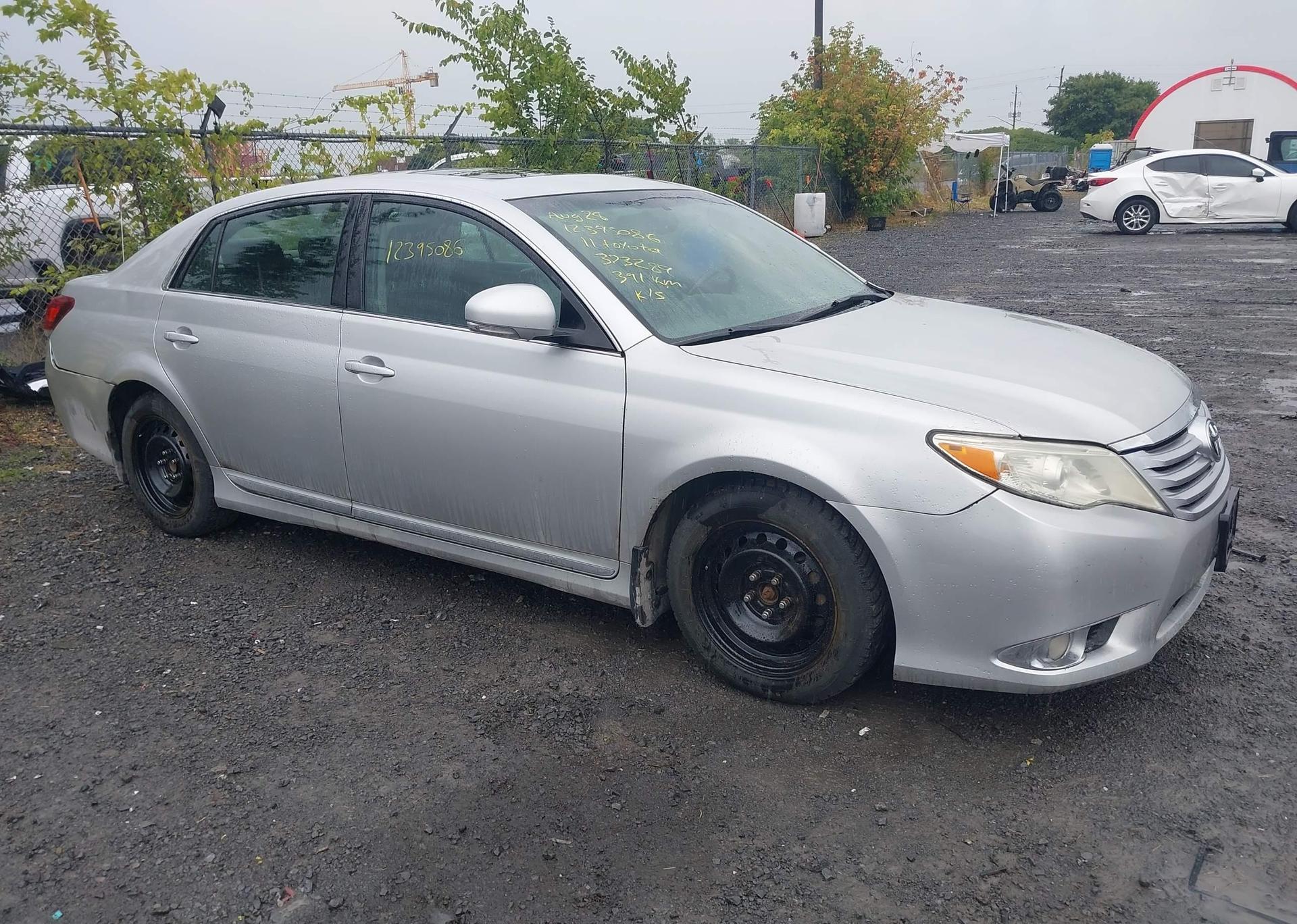 2011 TOYOTA AVALON XLS