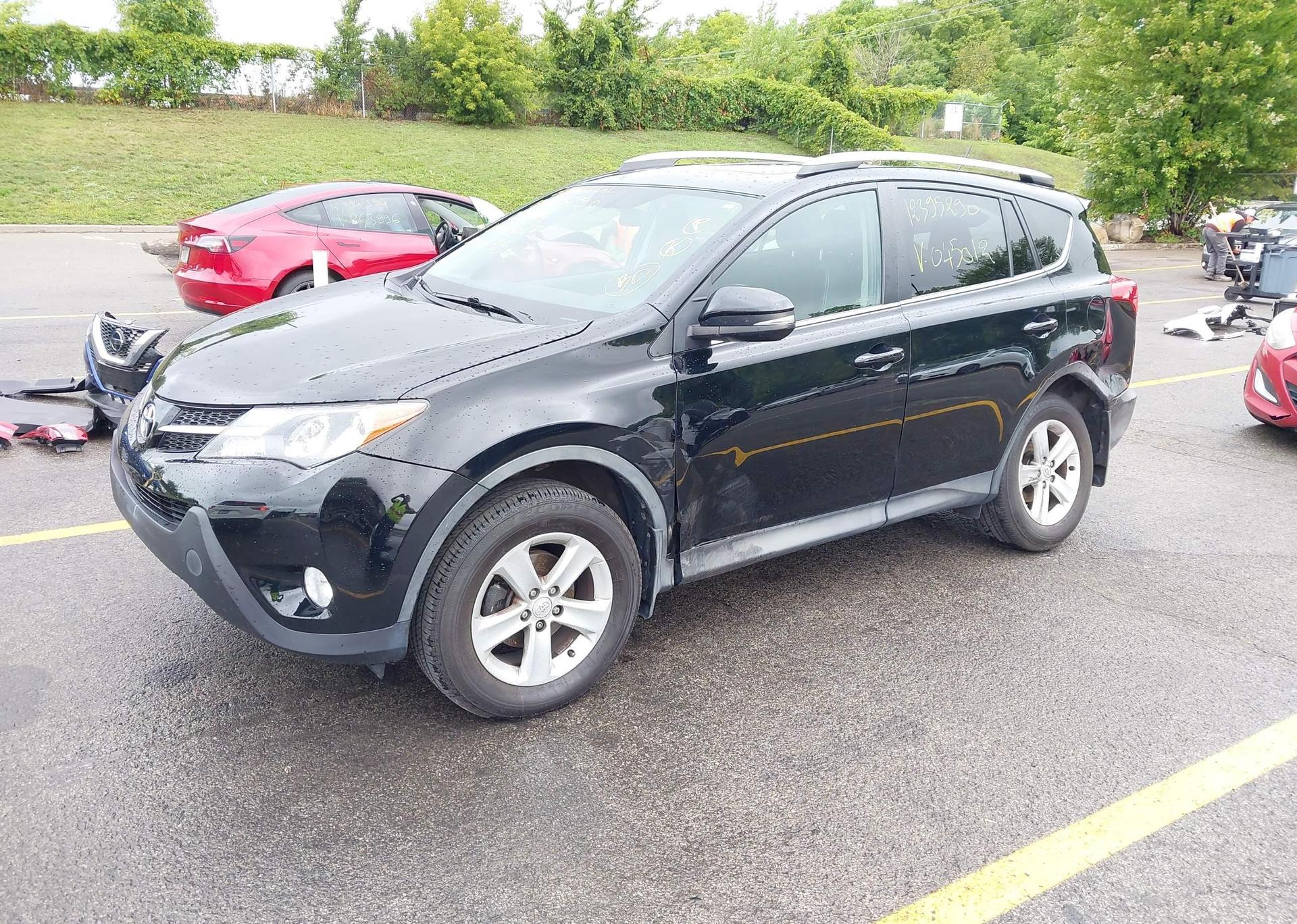 2013 TOYOTA RAV4 XLE
