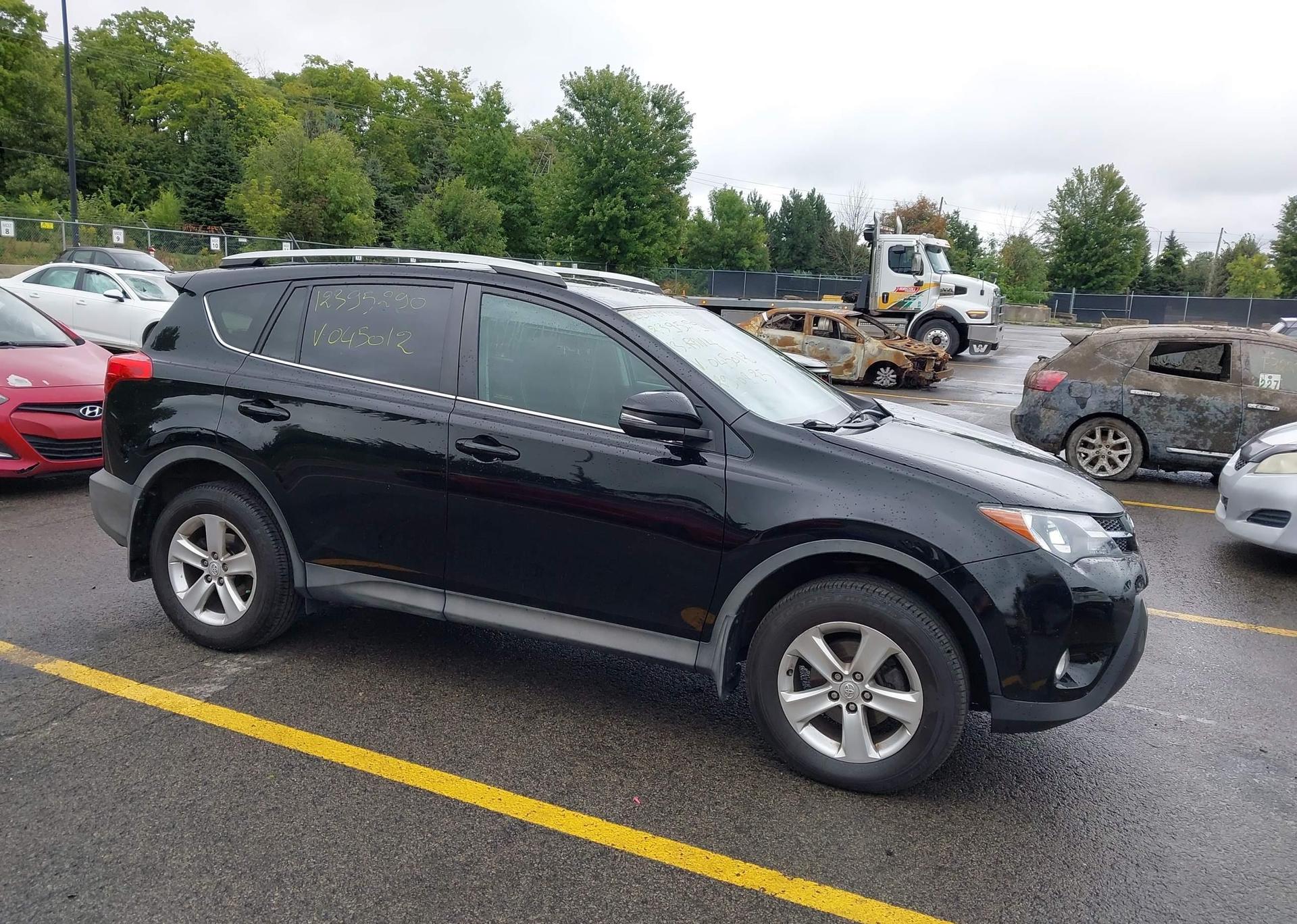 2013 TOYOTA RAV4 XLE