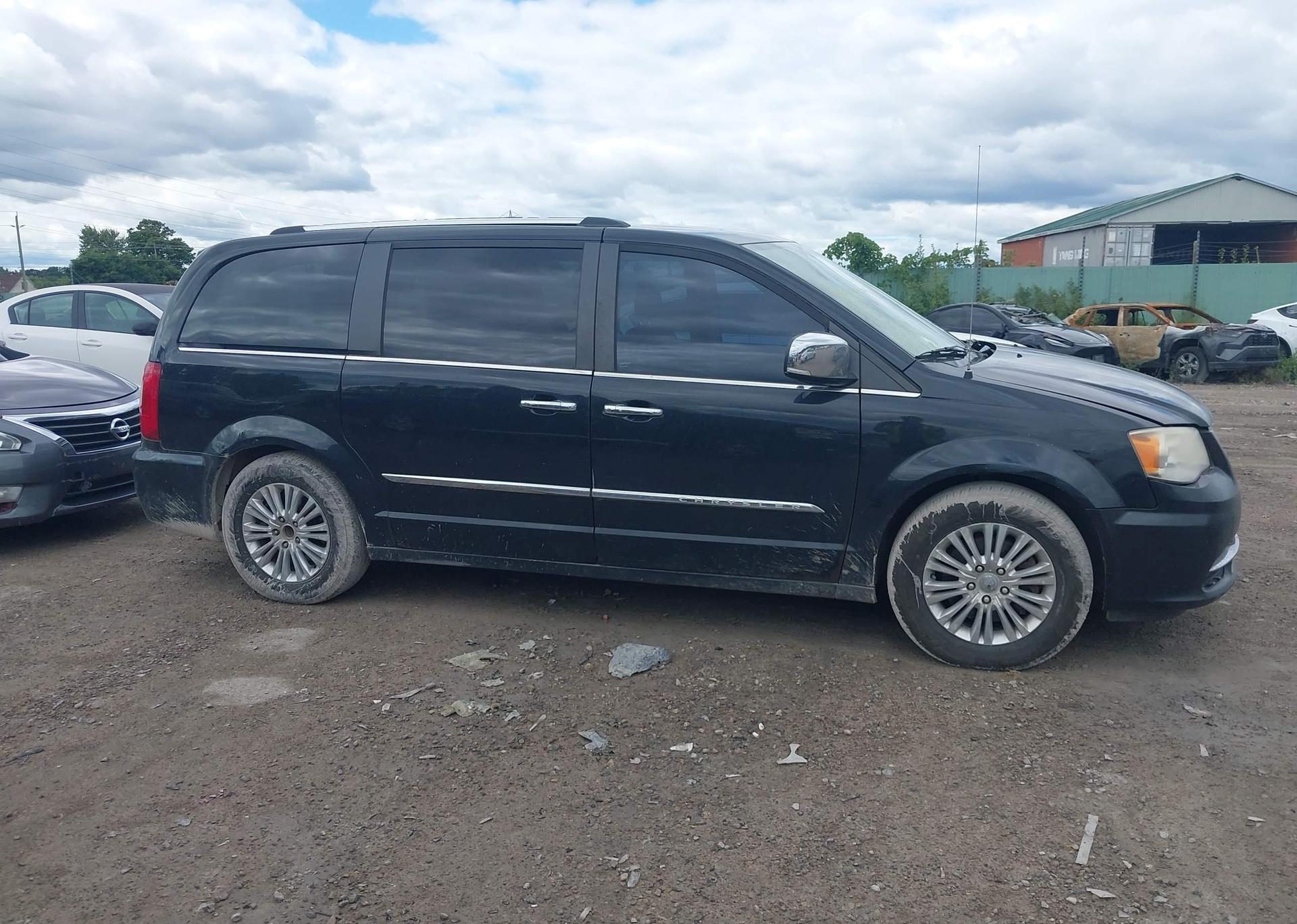 2012 CHRYSLER TOWN & COUNTRY LIMITED
