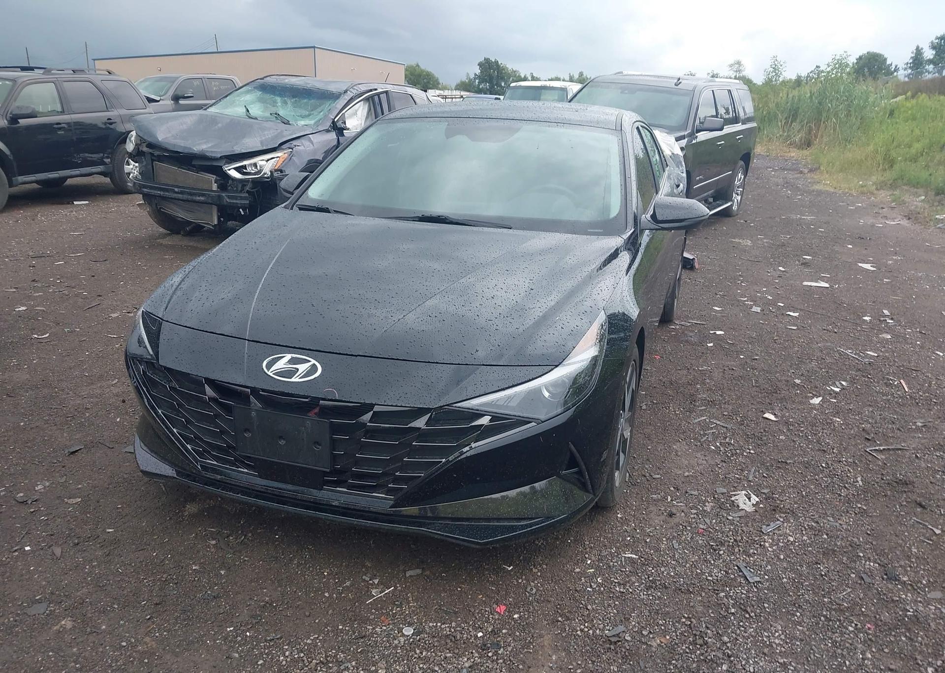 2023 HYUNDAI ELANTRA LUXURY IVT