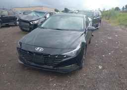 2023 HYUNDAI ELANTRA LUXURY IVT