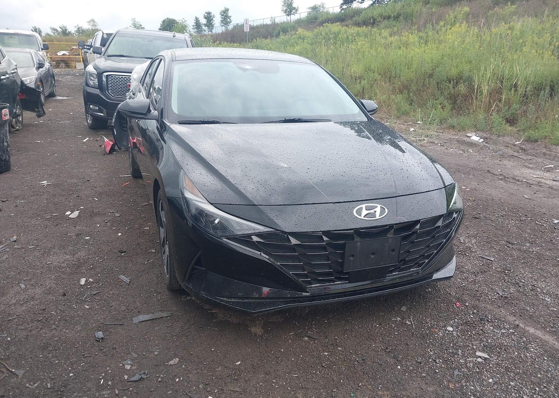 2023 HYUNDAI ELANTRA LUXURY IVT