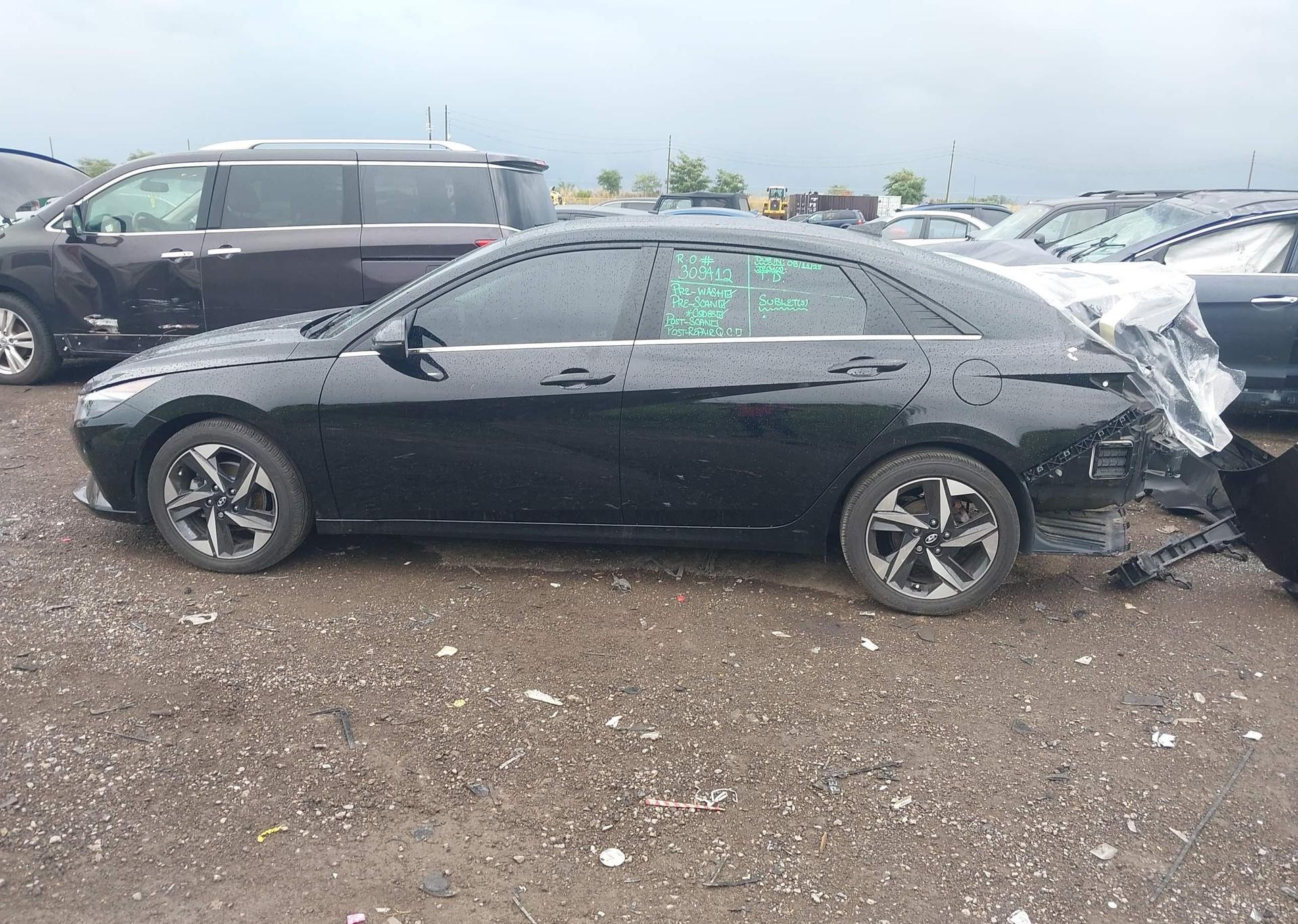 2023 HYUNDAI ELANTRA LUXURY IVT