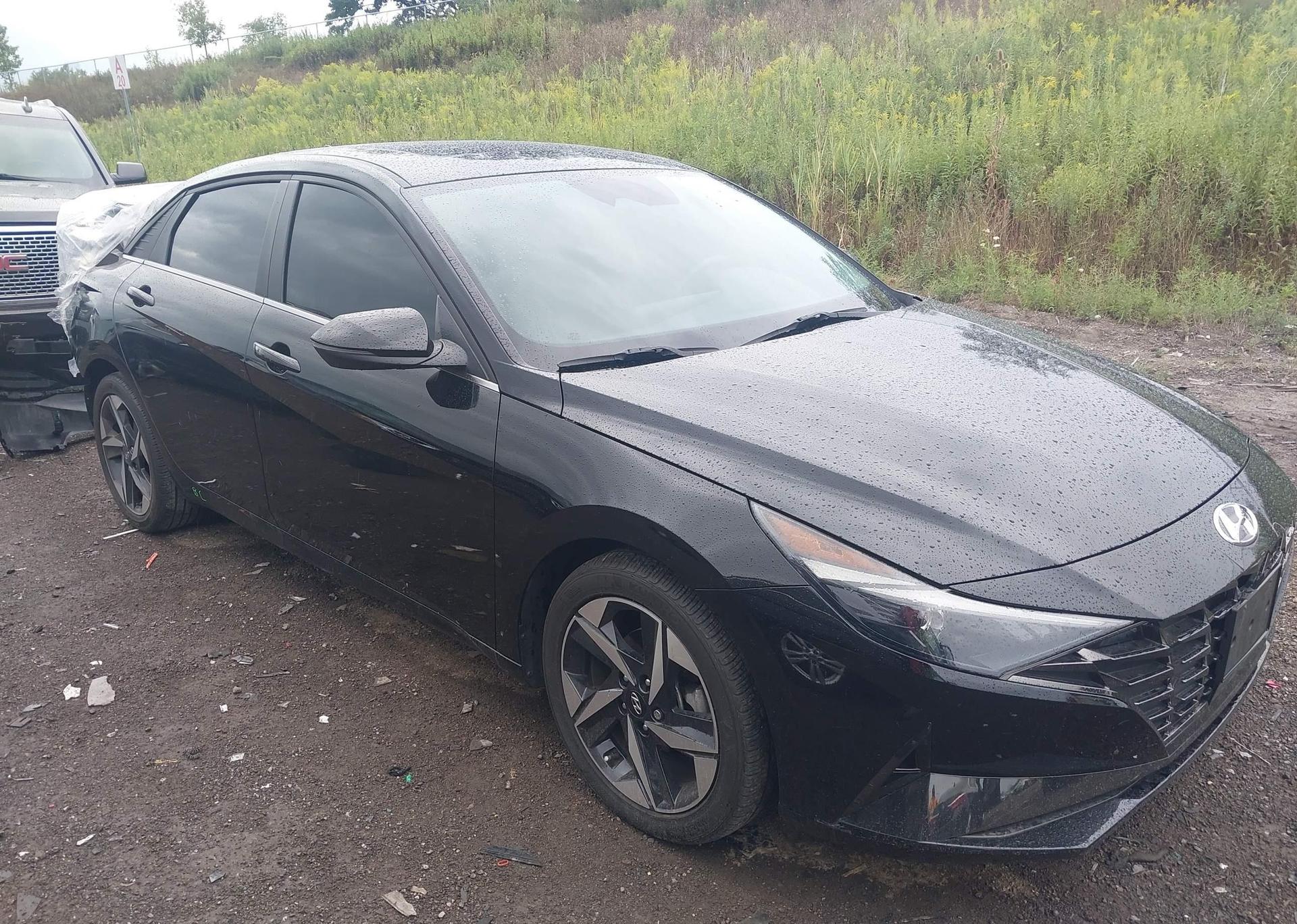 2023 HYUNDAI ELANTRA LUXURY IVT