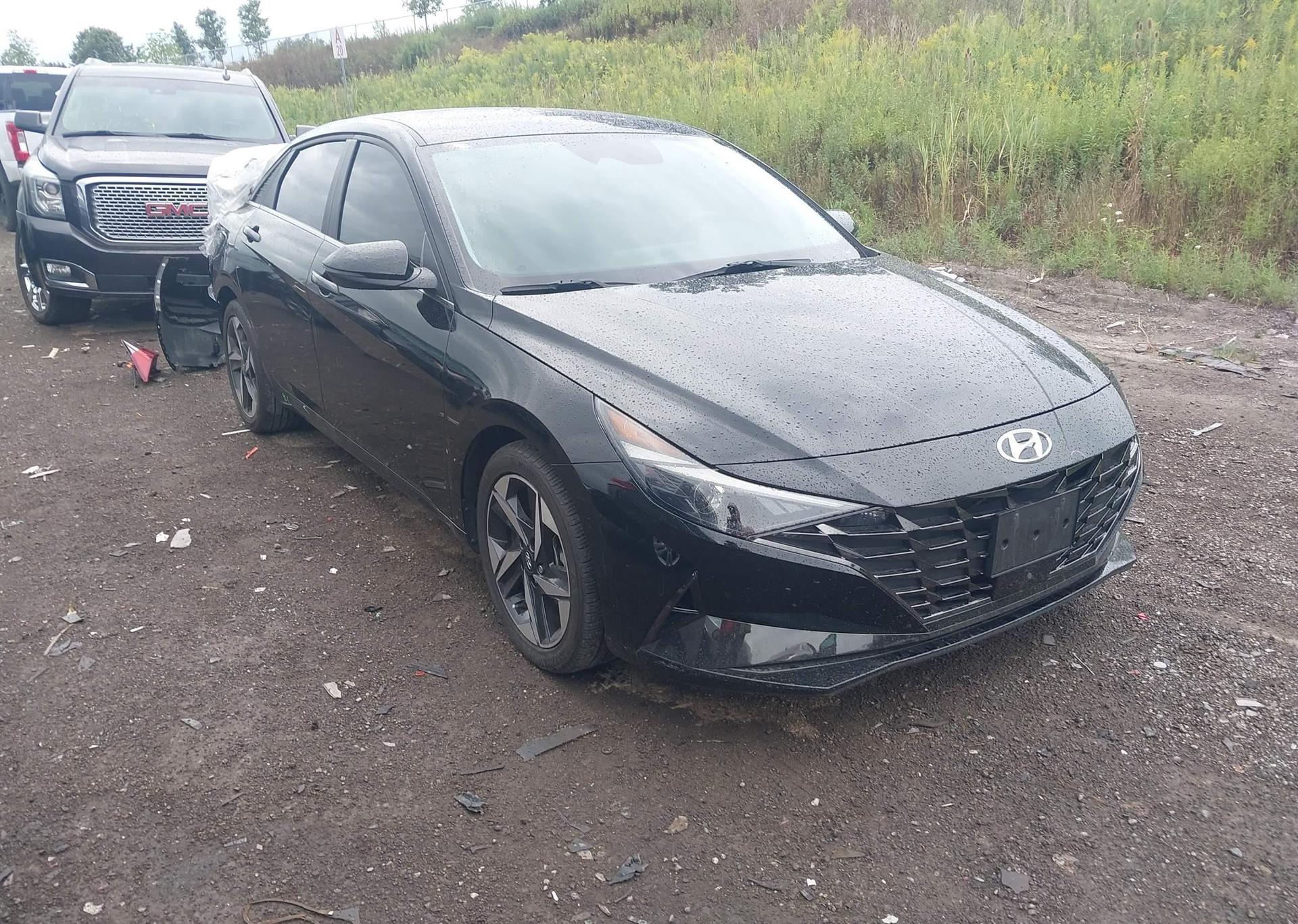 2023 HYUNDAI ELANTRA LUXURY IVT