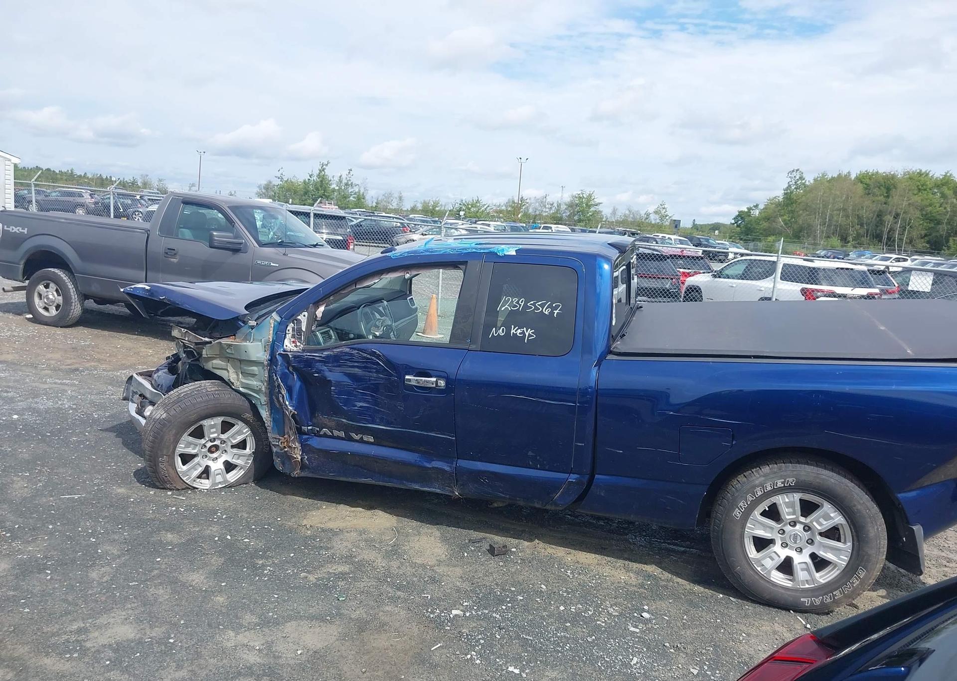 2018 NISSAN TITAN SV