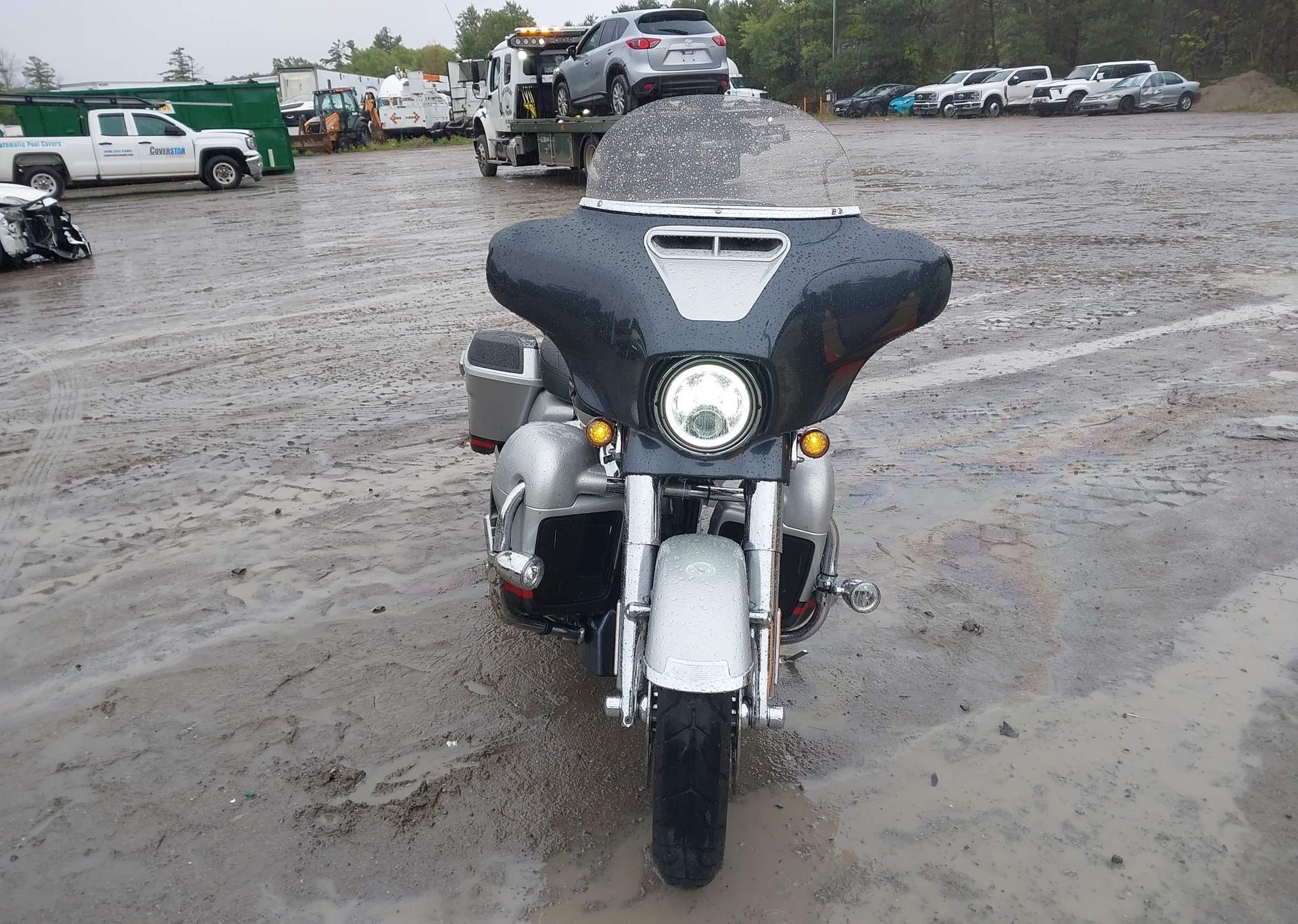2019 HARLEY-DAVIDSON FLHXSE