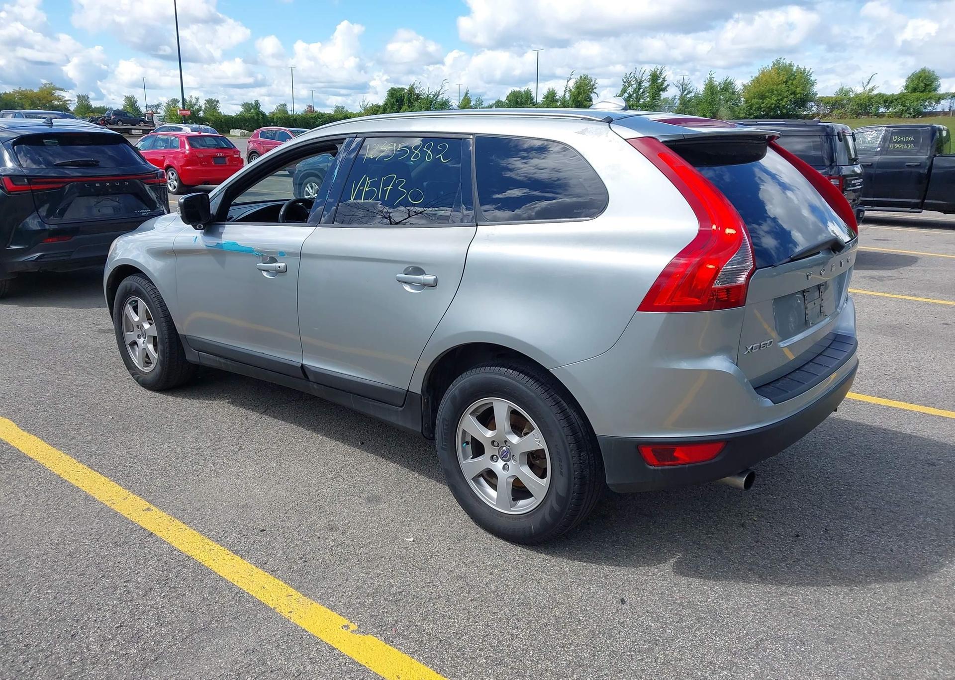 2011 VOLVO XC60 3.2