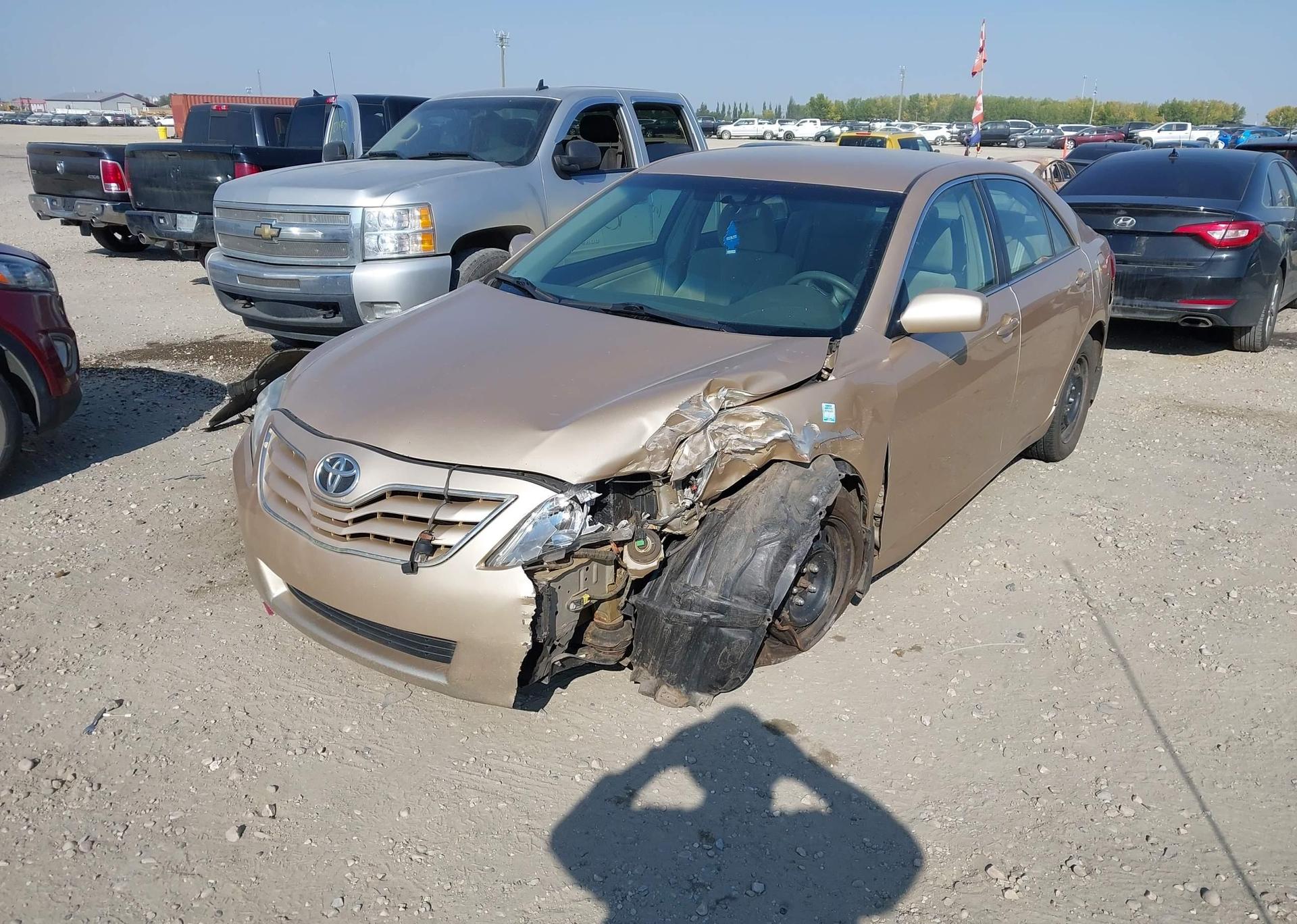 2010 TOYOTA CAMRY LE