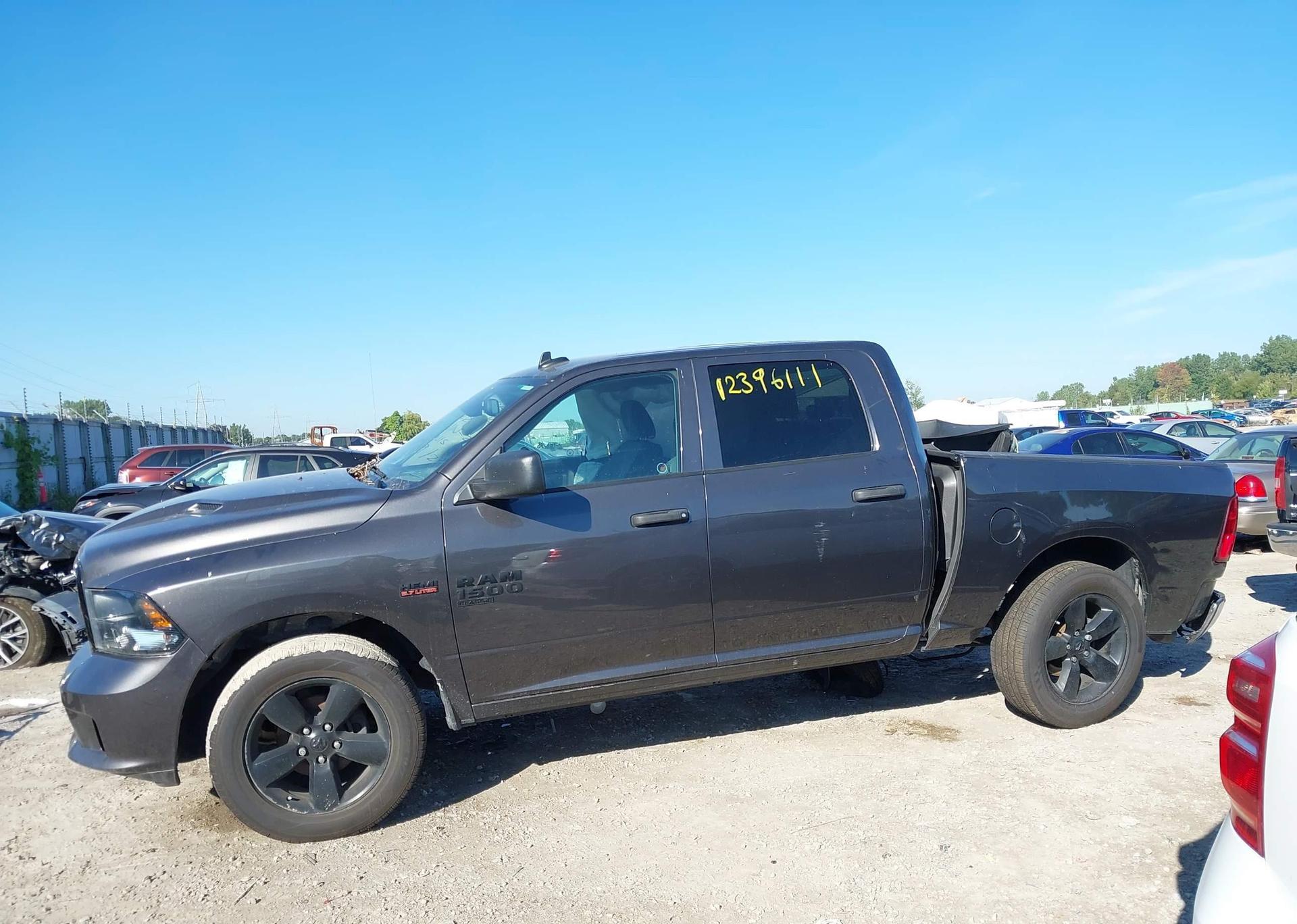 2022 RAM 1500 CLASSIC TRADESMAN