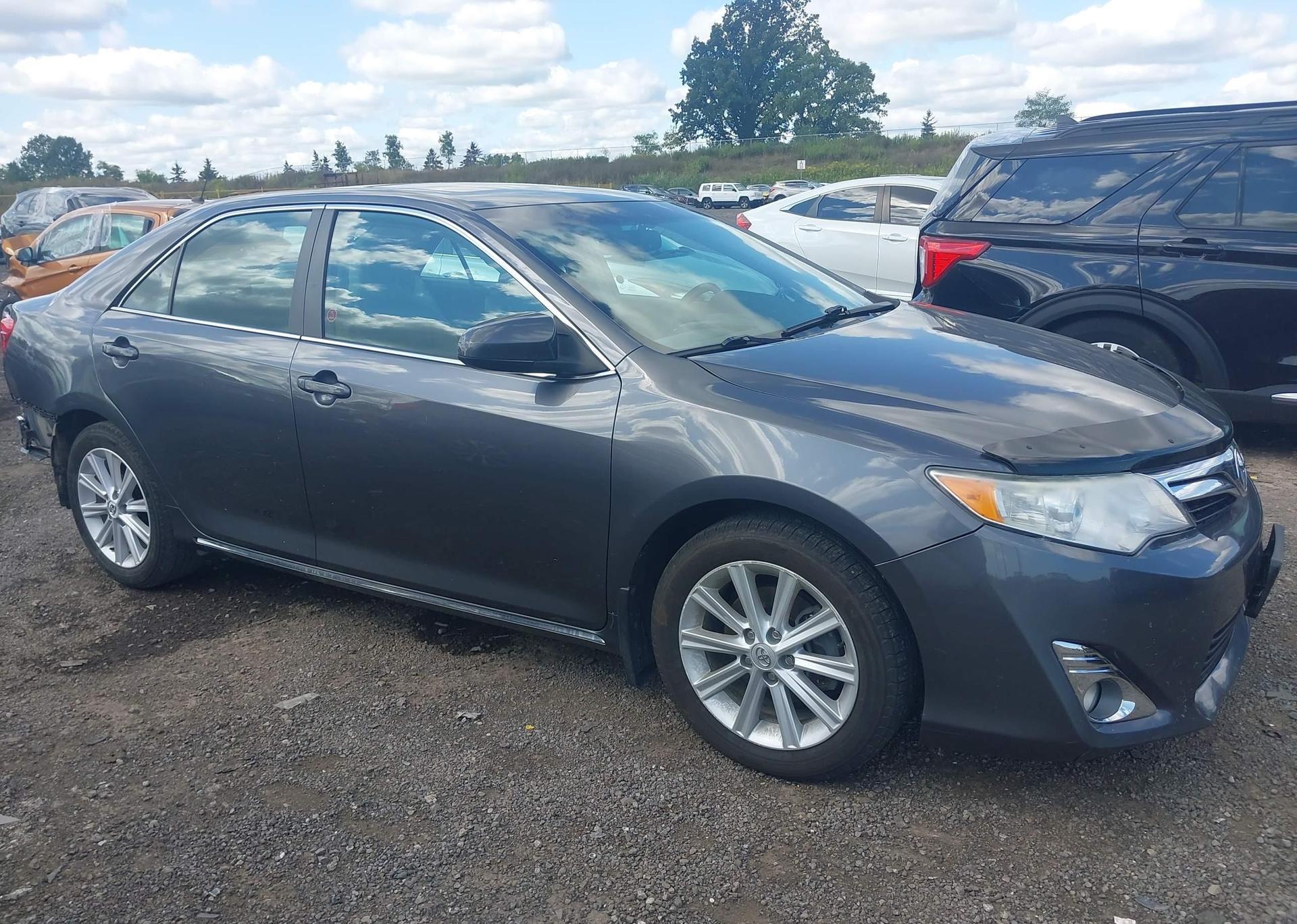 2013 TOYOTA CAMRY L