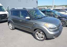 2010 KIA SOUL +
