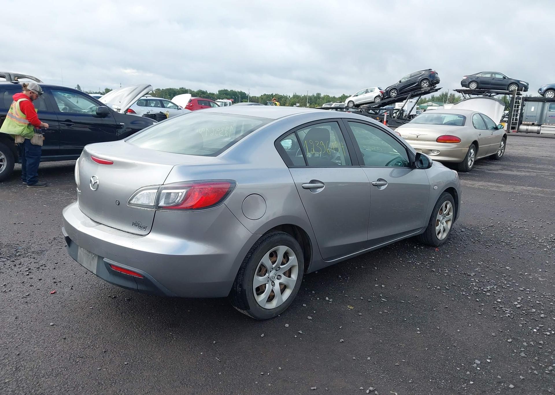 2010 MAZDA MAZDA3 GS