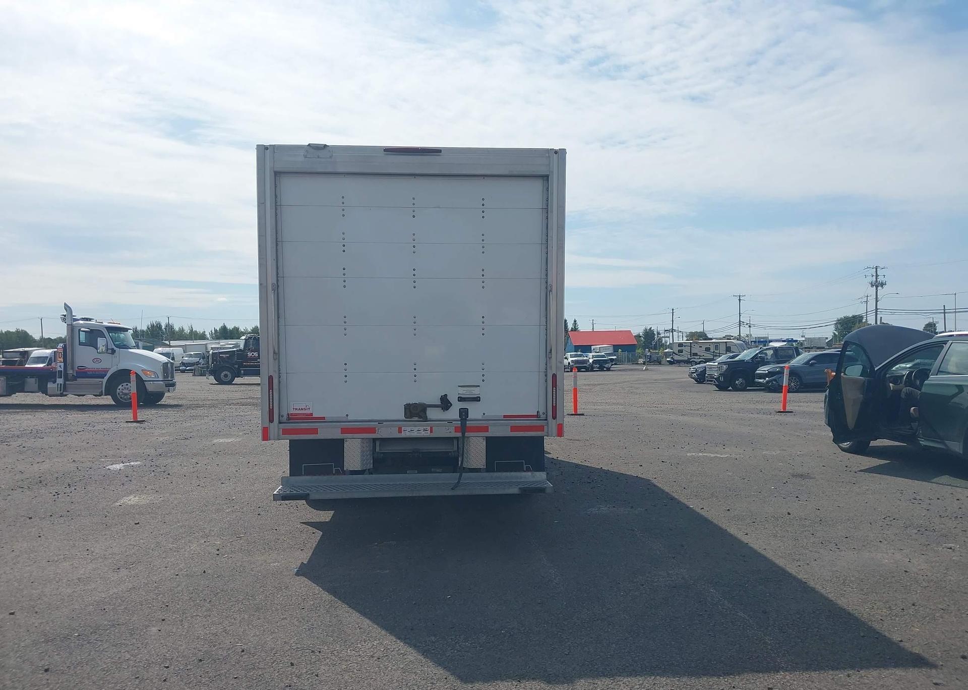 2024 FORD ECONOLINE E450 SUPER DUTY CUTAWAY VAN