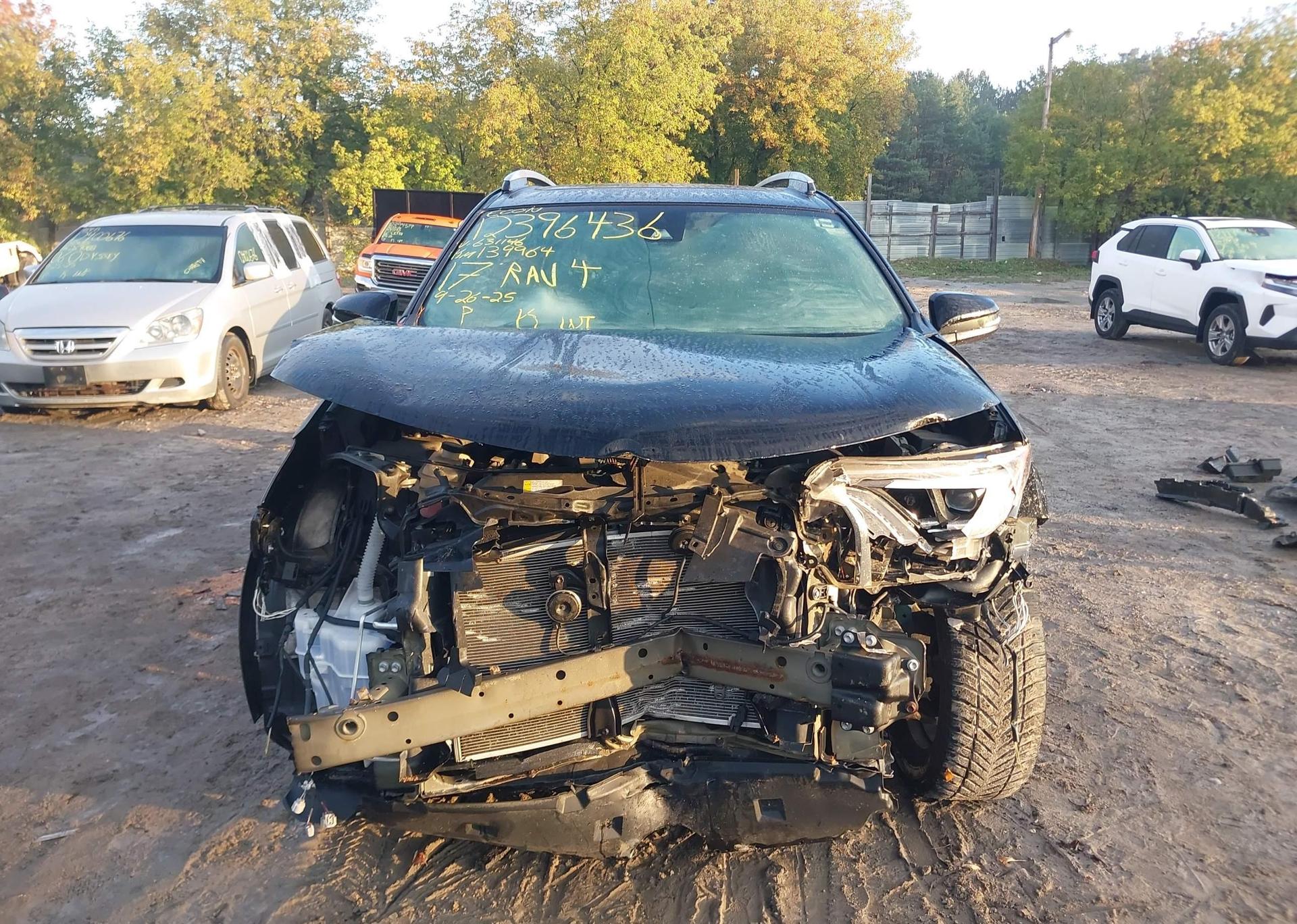 2017 TOYOTA RAV4 SE