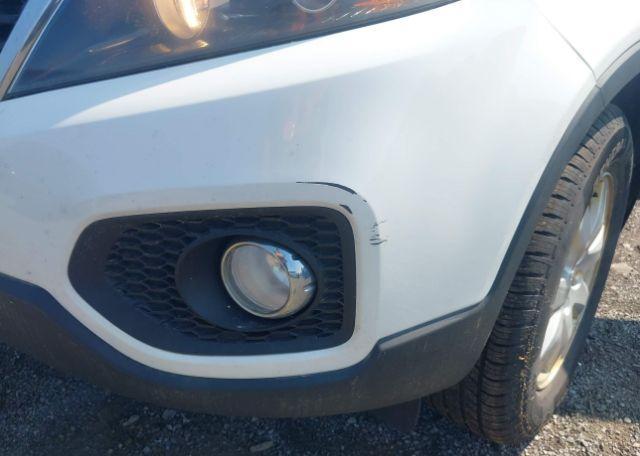 2013 KIA SORENTO LX