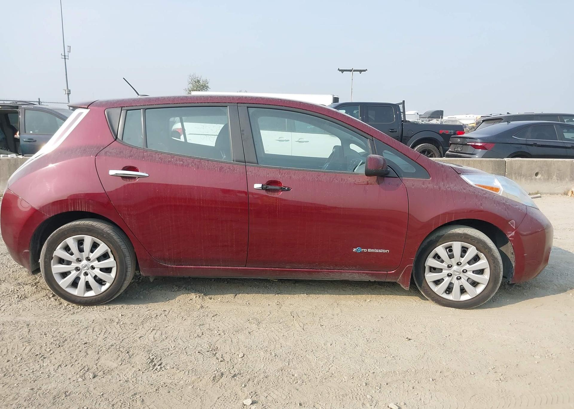 2017 NISSAN LEAF S