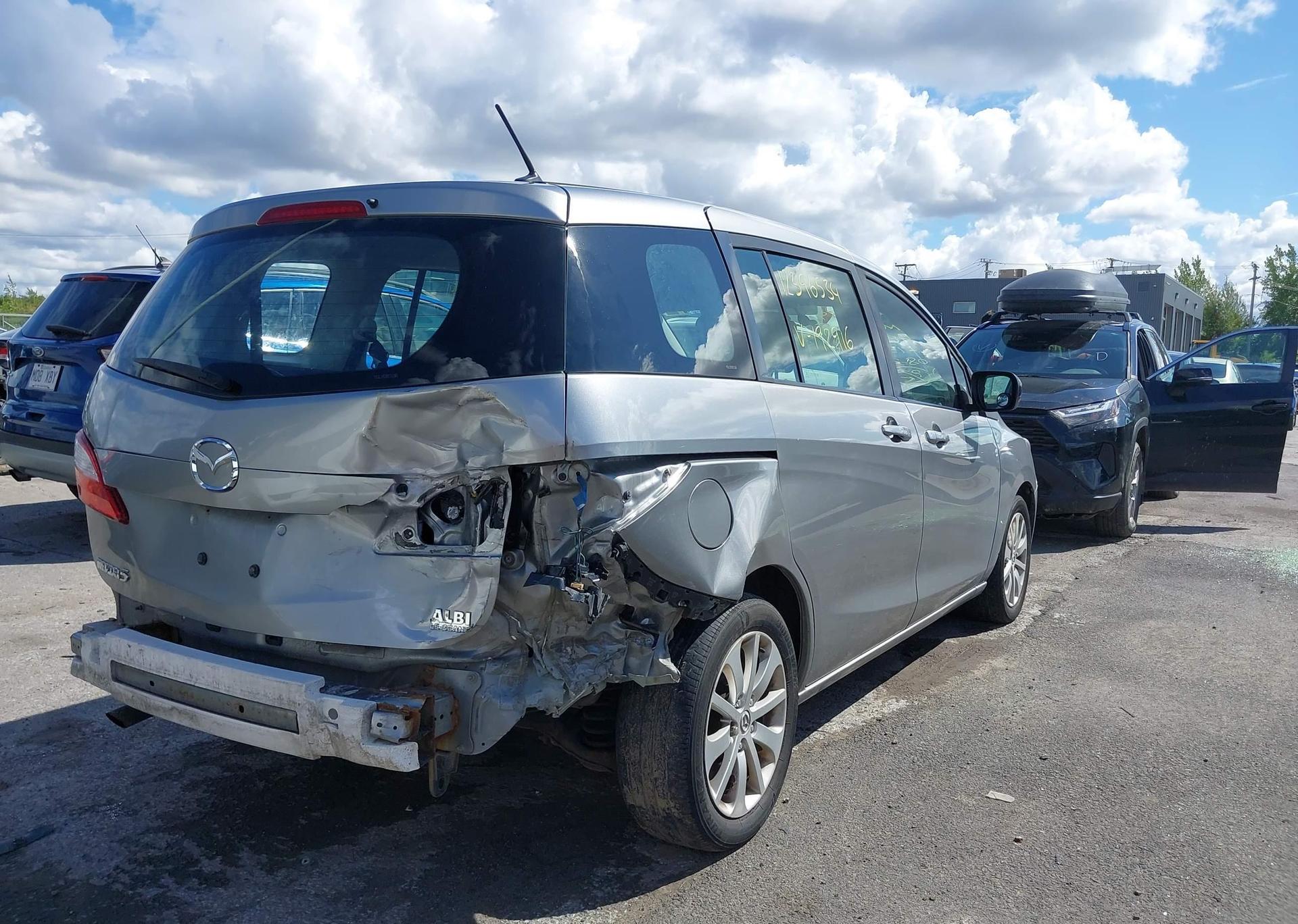2017 MAZDA MAZDA5 GS