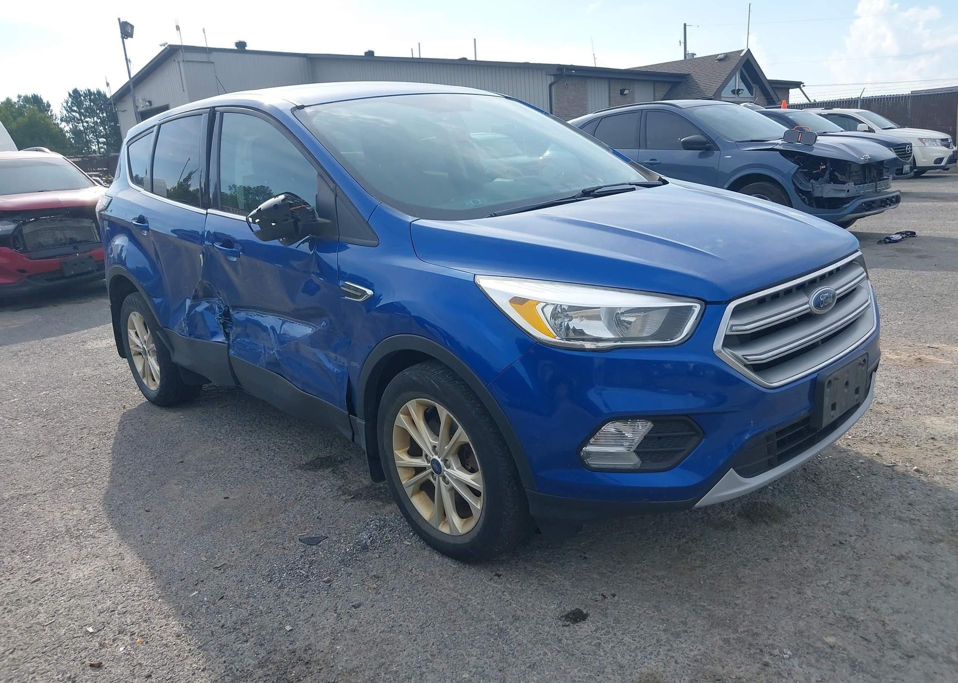 2017 FORD ESCAPE SE