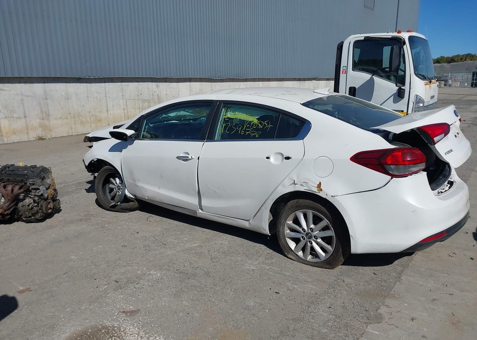 2017 KIA FORTE EX