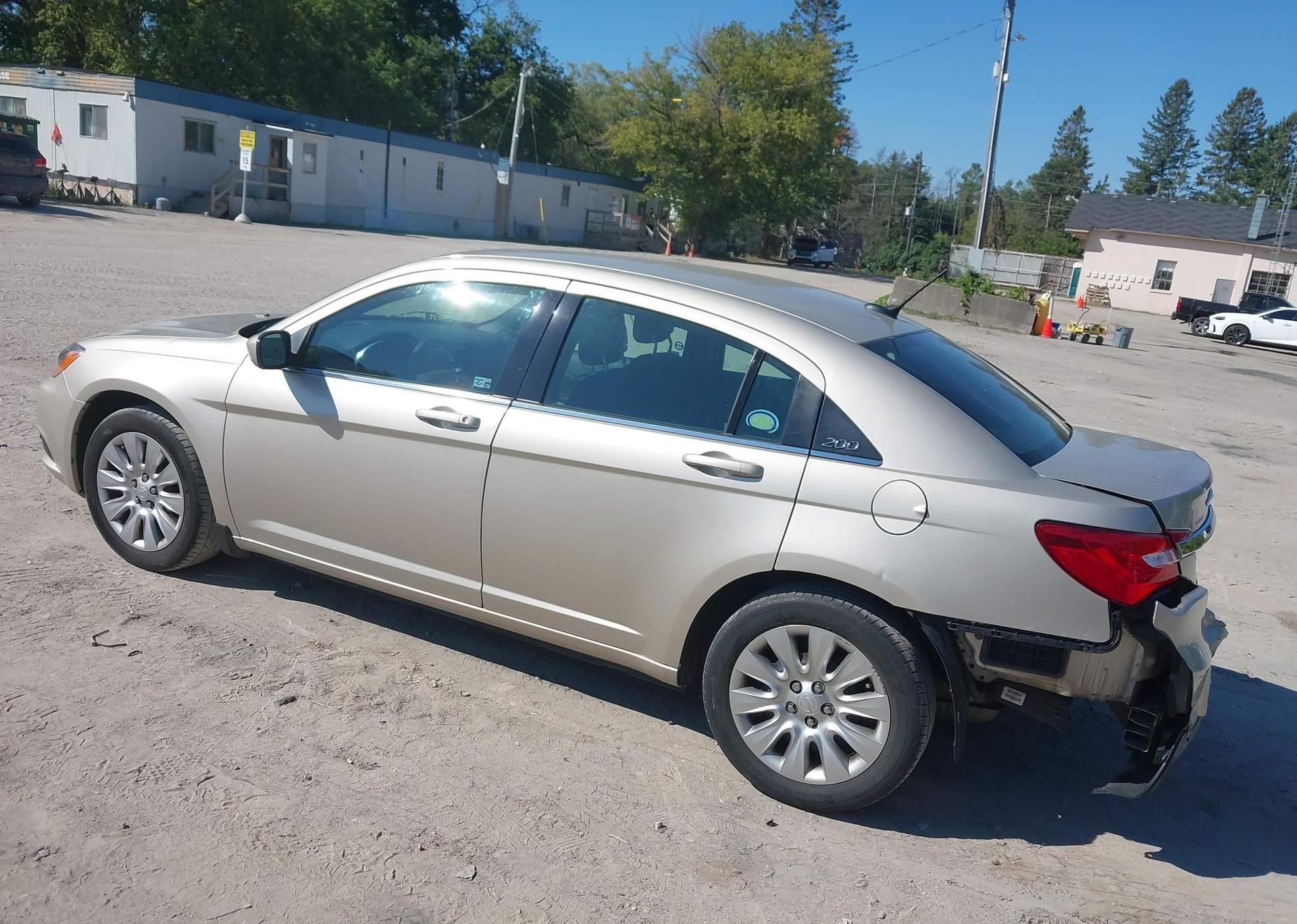 2014 CHRYSLER 200 LX