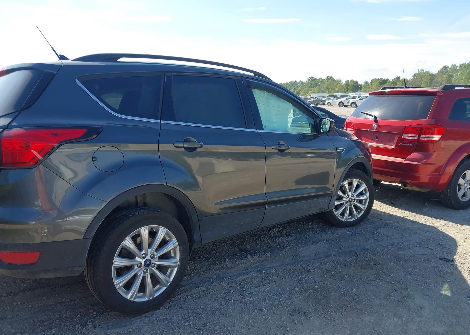 2019 FORD ESCAPE SEL