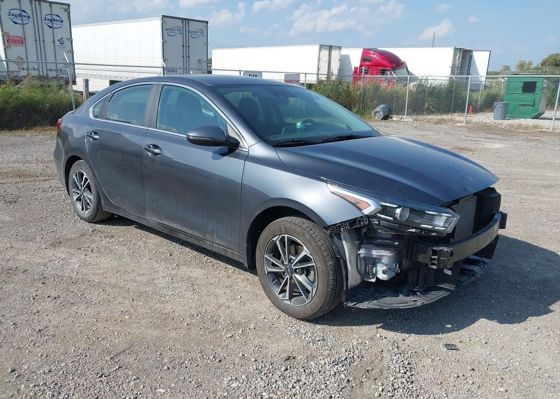 2023 KIA FORTE EX
