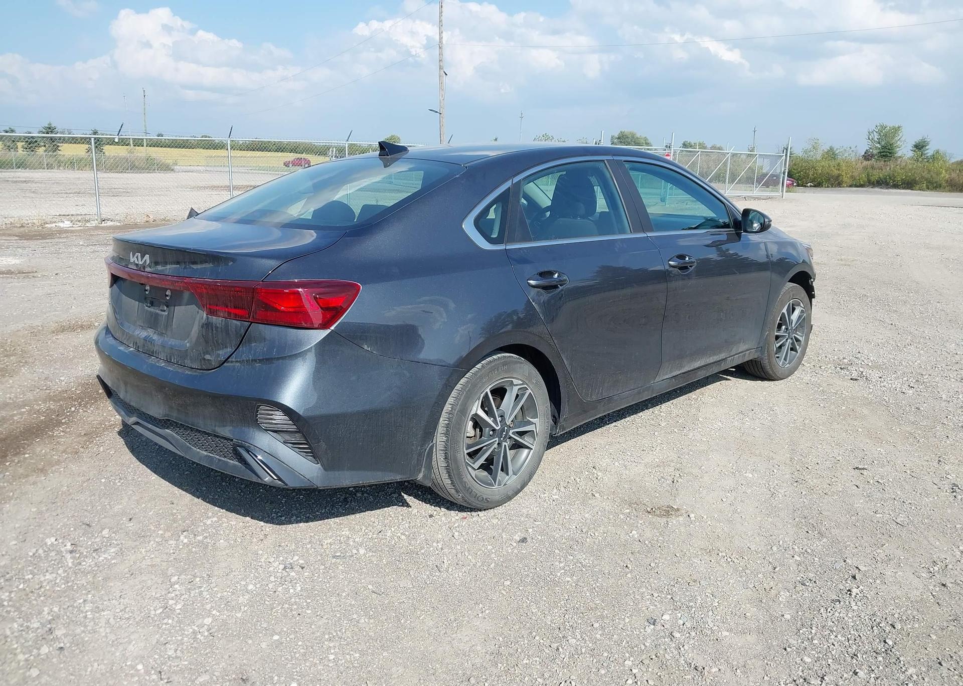 2023 KIA FORTE EX