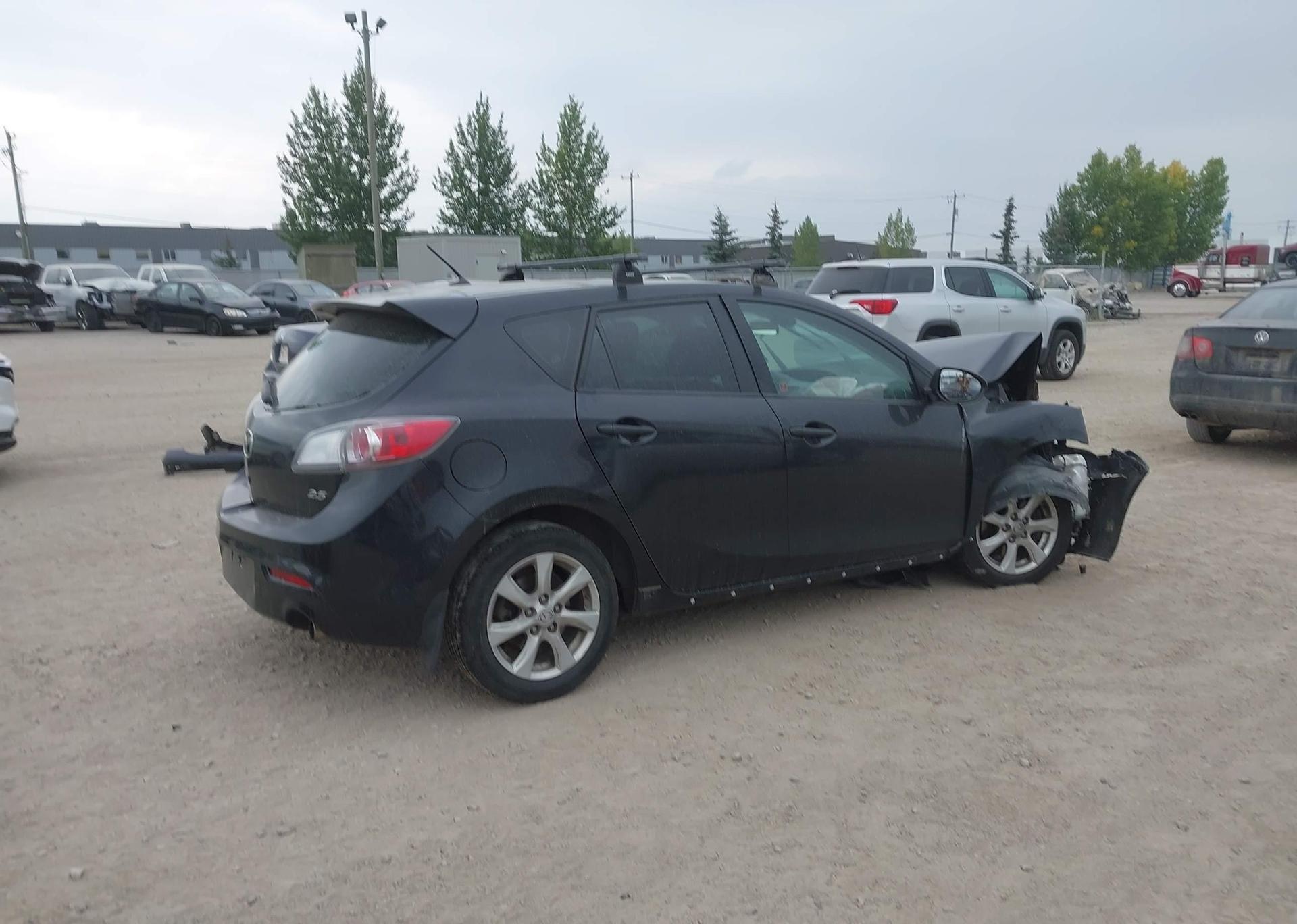 2011 MAZDA 3 S