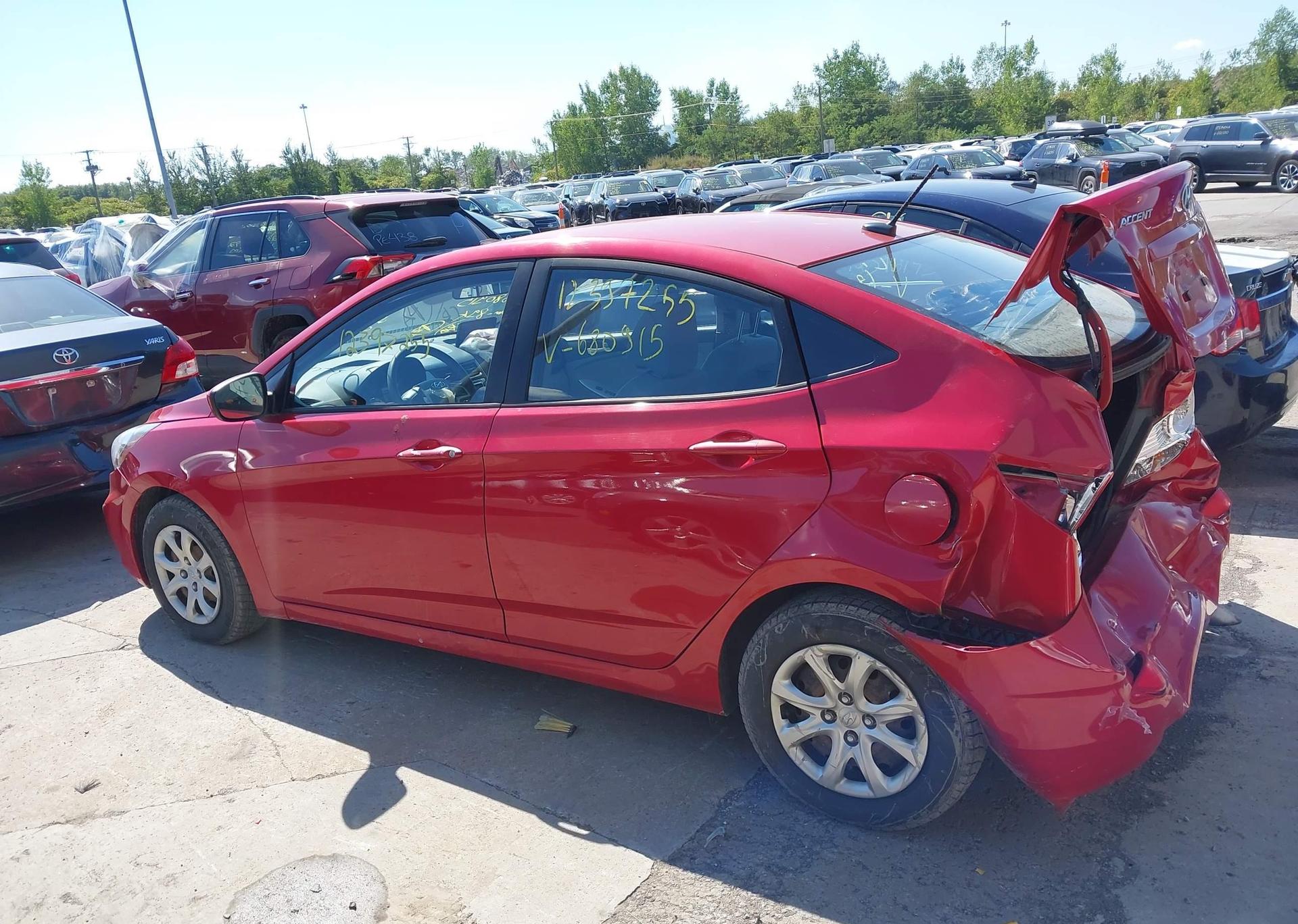 2014 HYUNDAI ACCENT GL