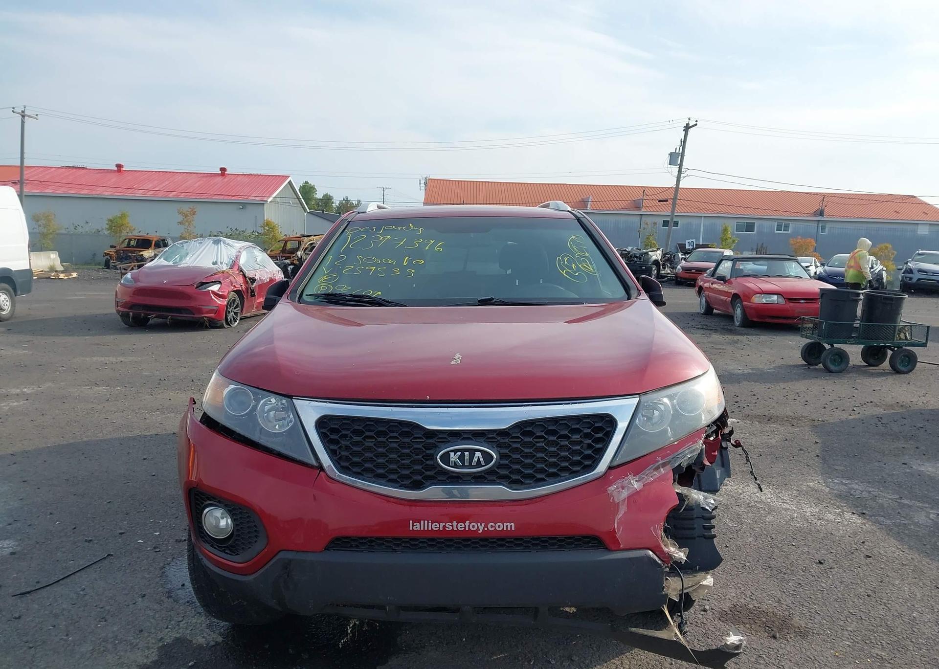 2012 KIA SORENTO LX