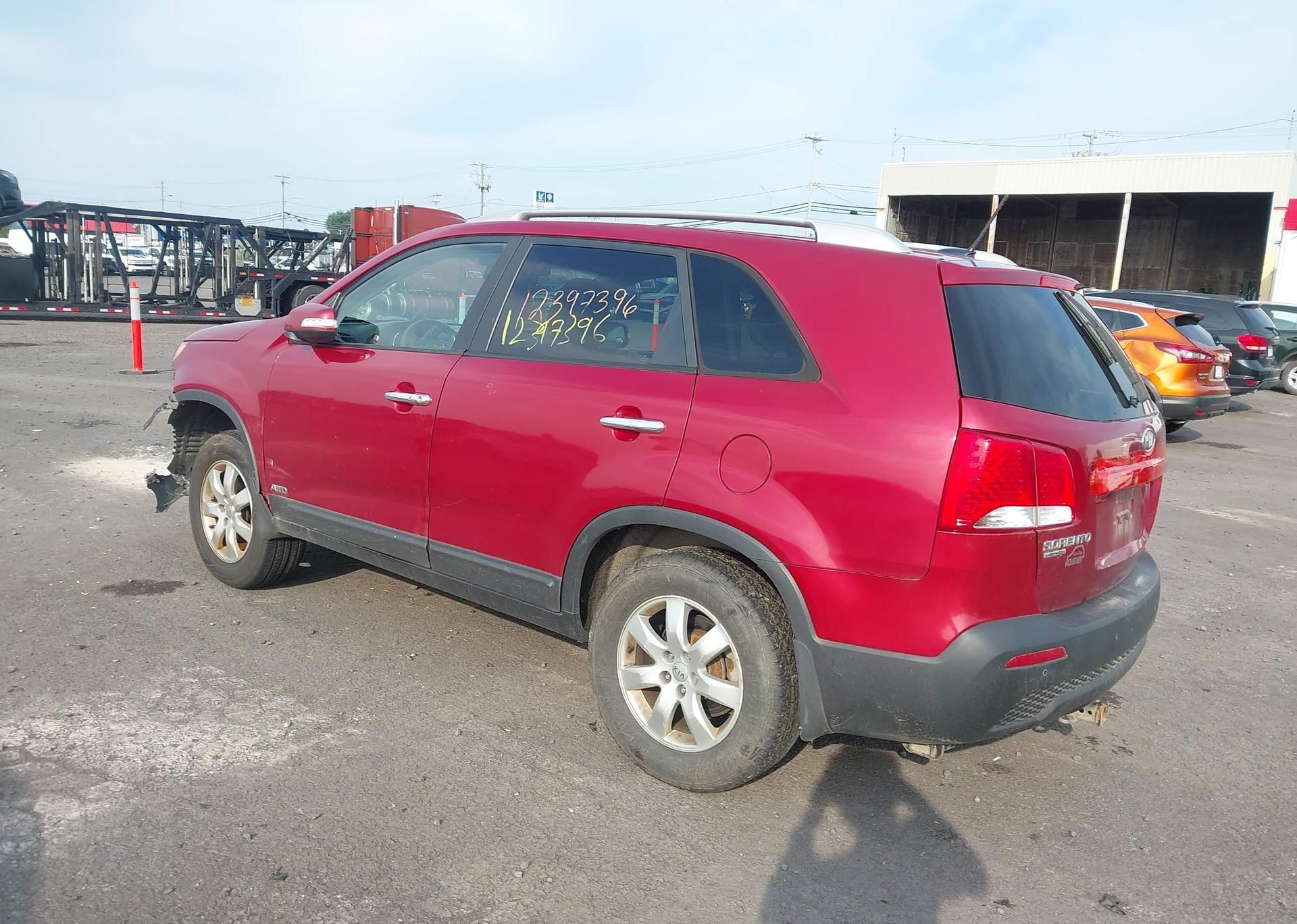 2012 KIA SORENTO LX