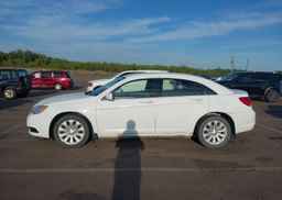 2012 CHRYSLER 200 LX