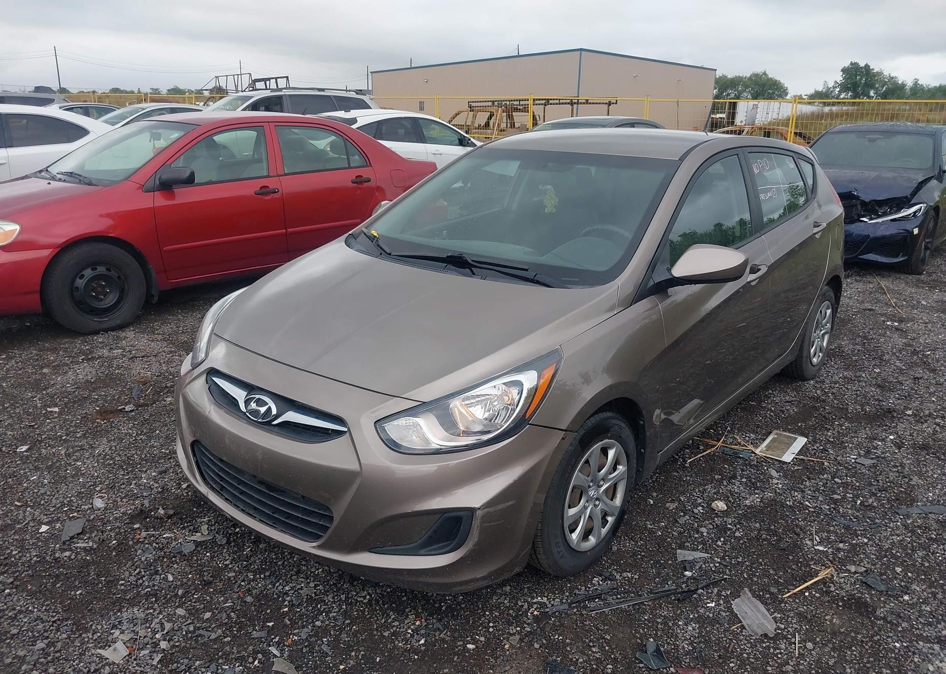 2014 HYUNDAI ACCENT GL